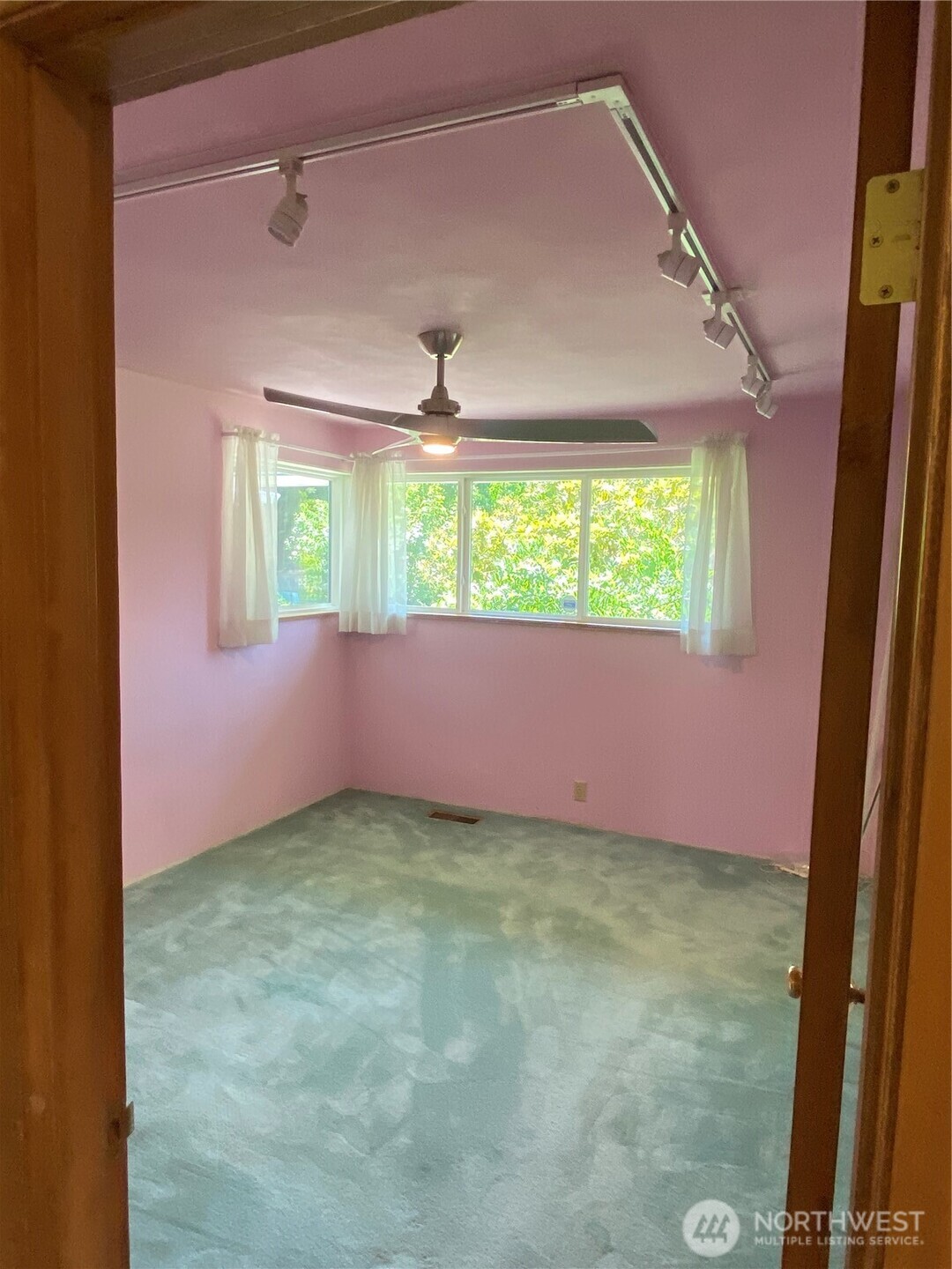 6609 Husky Way Property Photo 24