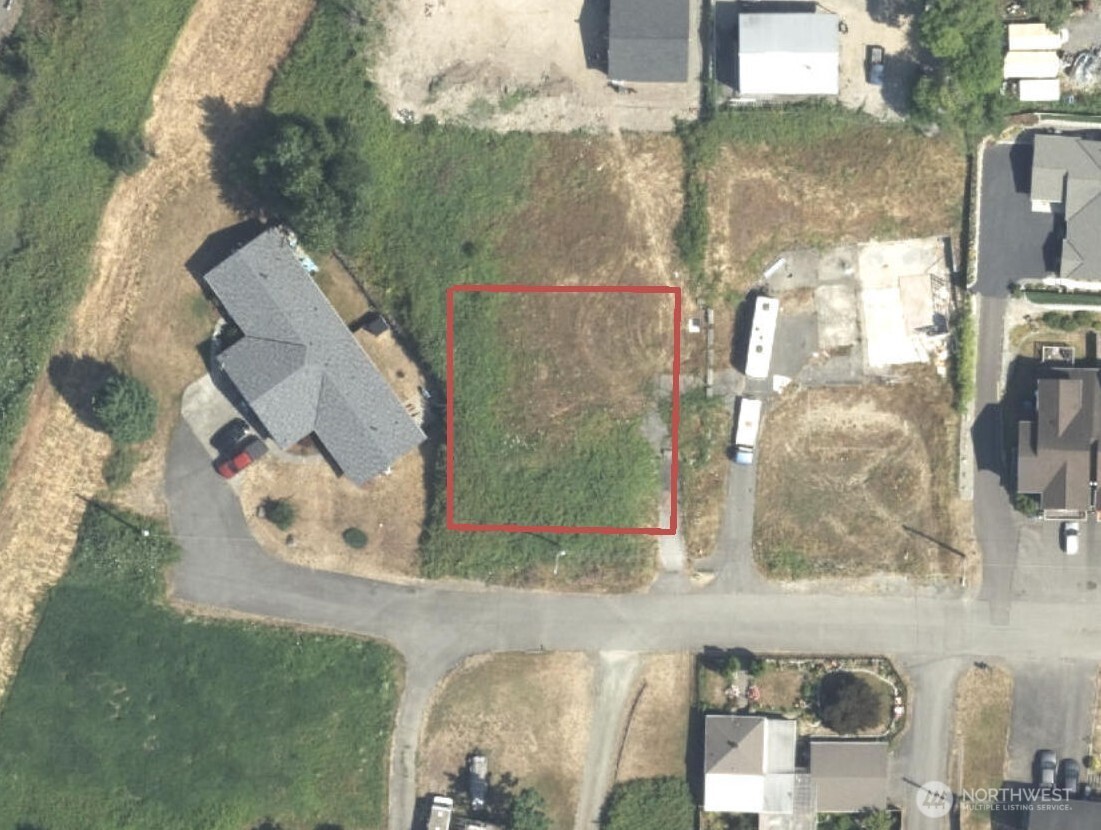 412 Comet Street Property Photo 1