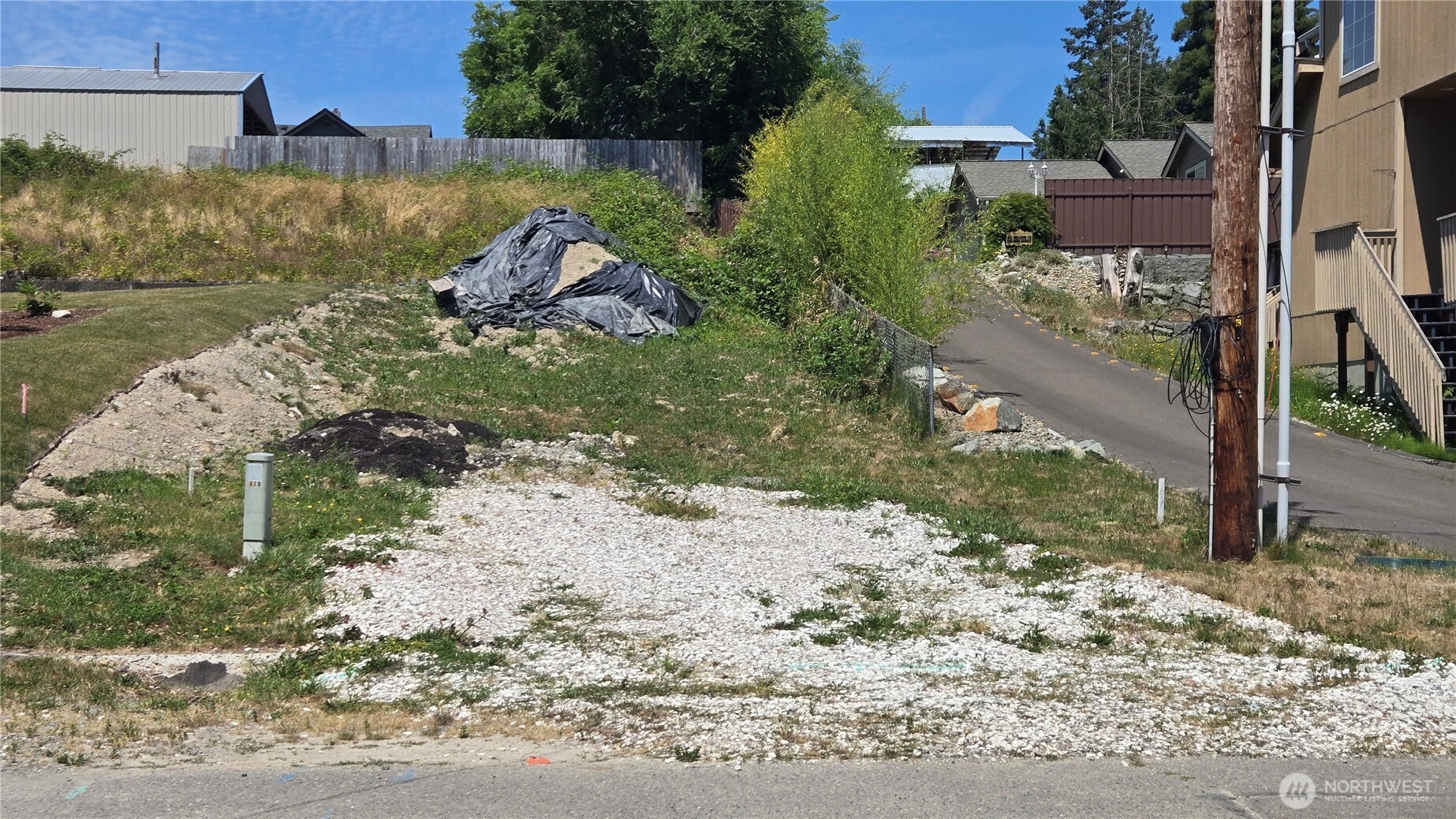 416 Comet Street Property Photo 10