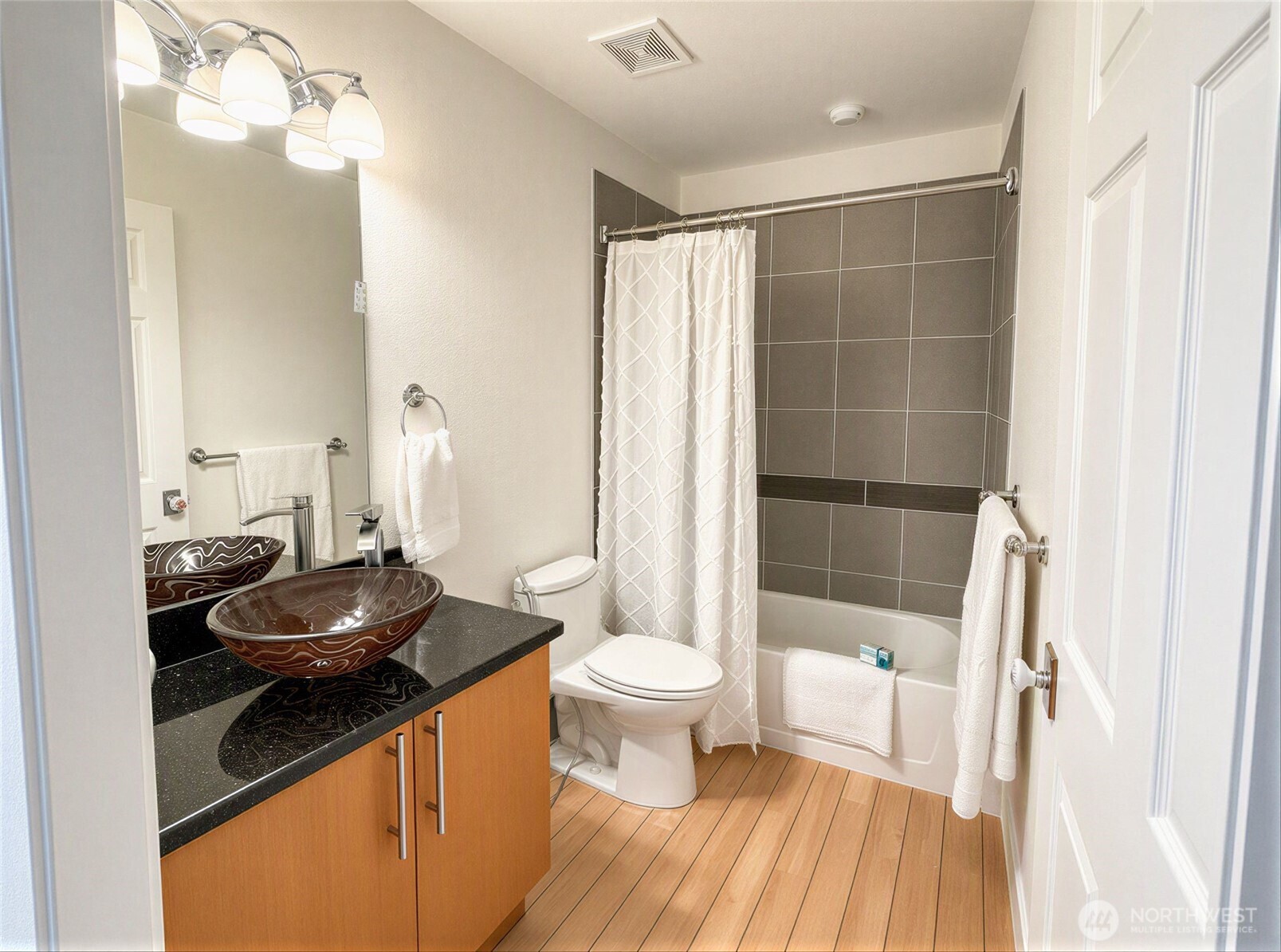 621 5th Avenue 402 Property Photo 12