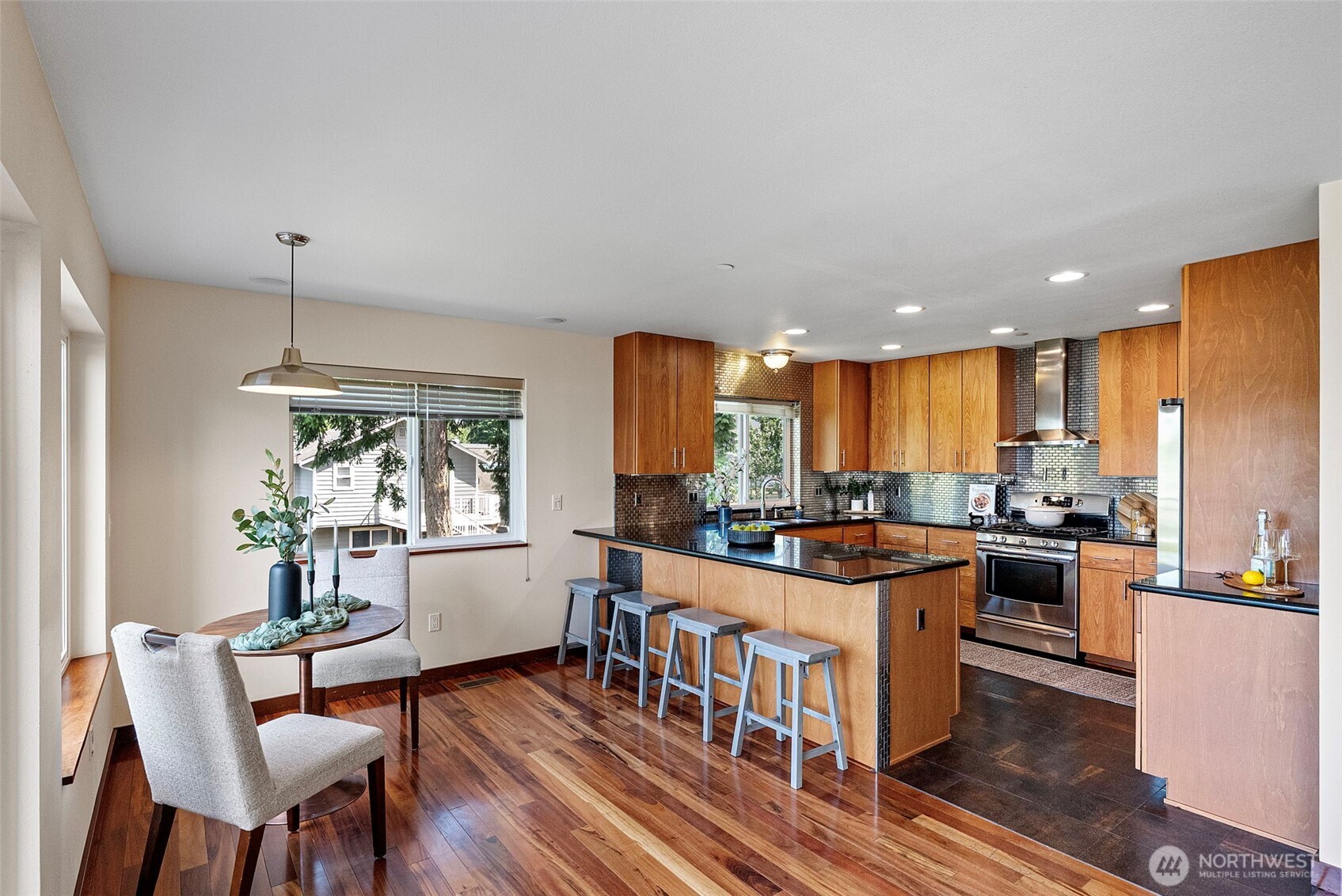 1709 Shorewood Drive Property Photo 8