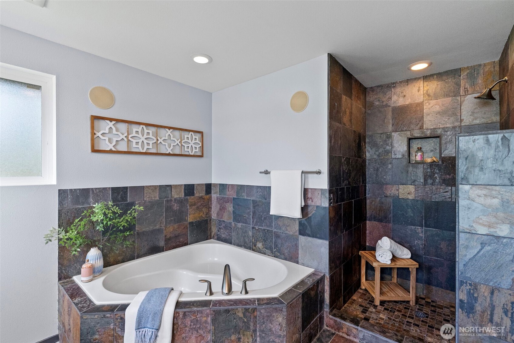 1709 Shorewood Drive Property Photo 25