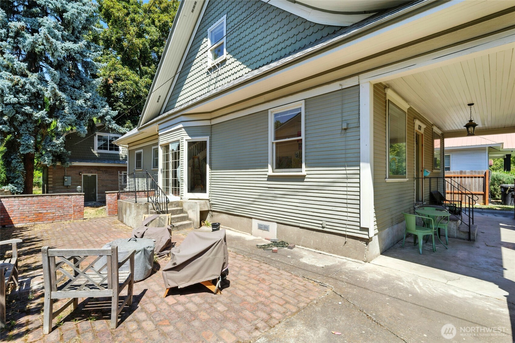821 Valencia Street Property Photo 3