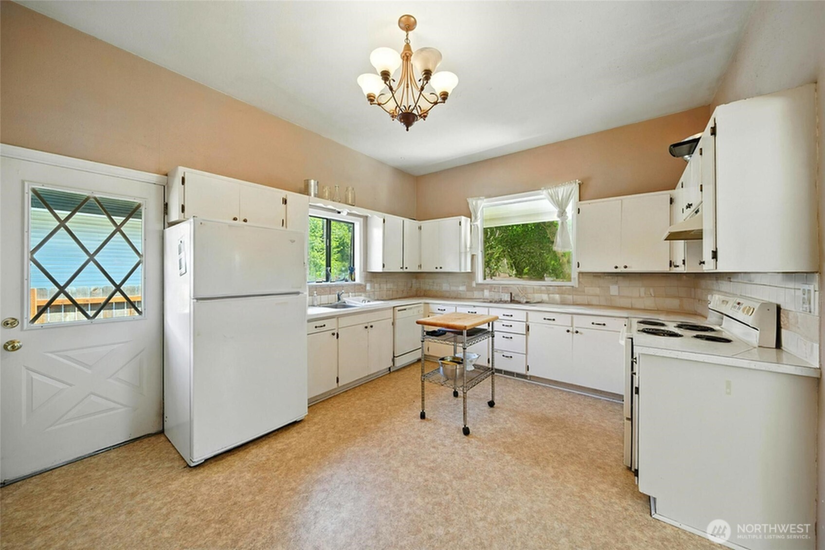 821 Valencia Street Property Photo 10