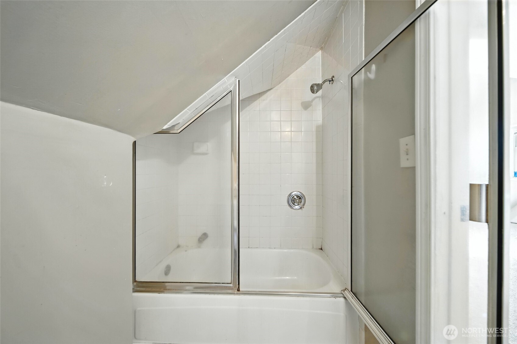 821 Valencia Street Property Photo 23