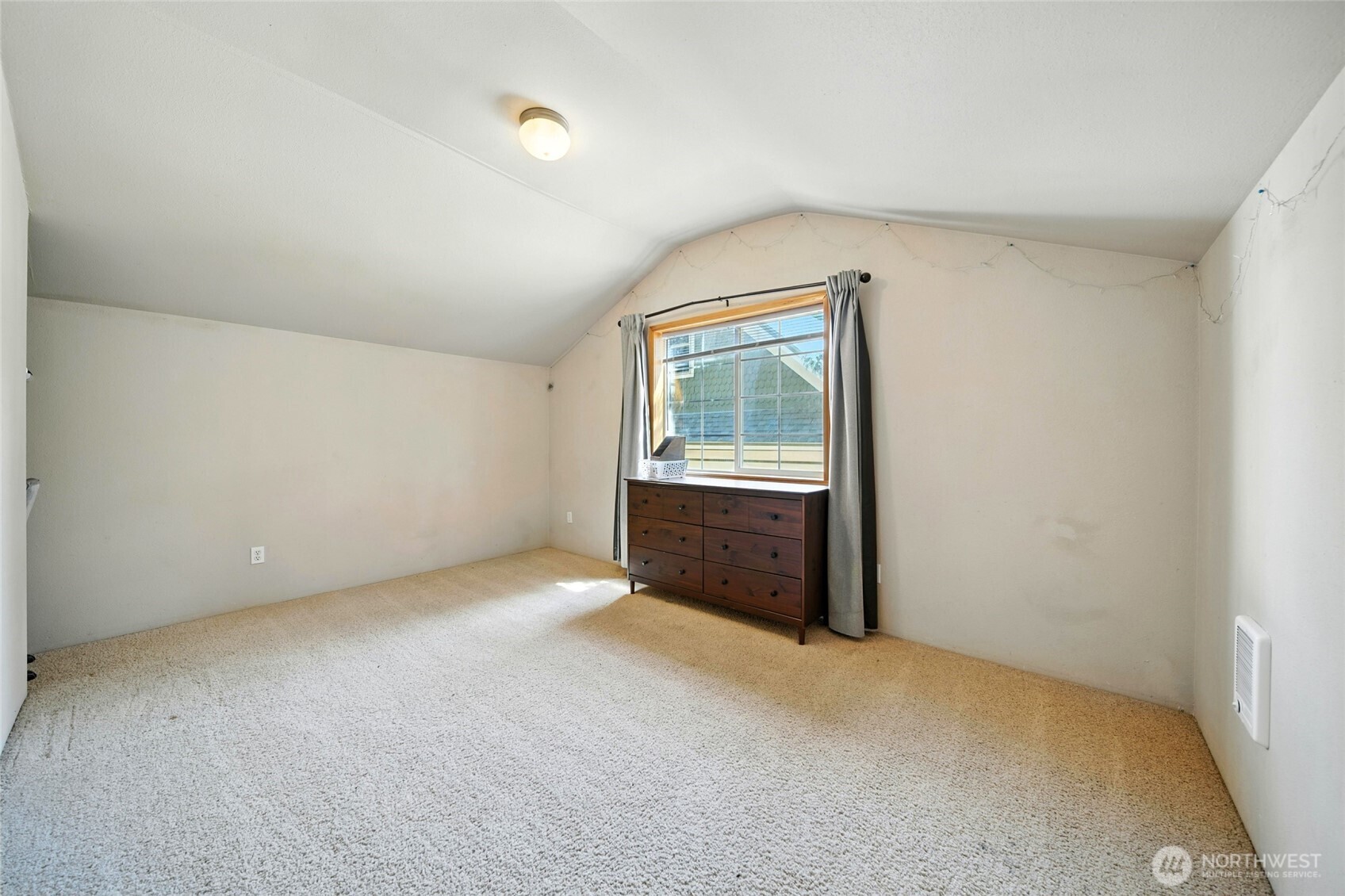 821 Valencia Street Property Photo 39