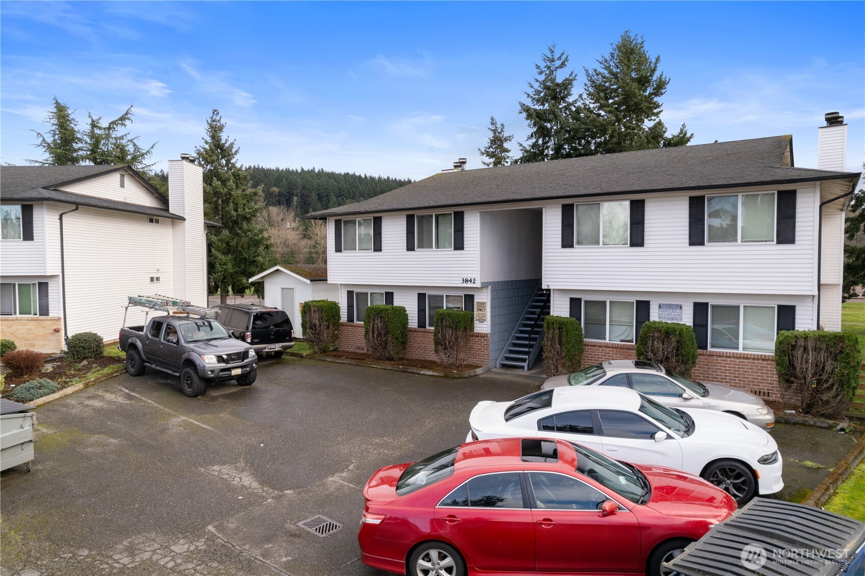 3838 D Place Property Photo 2