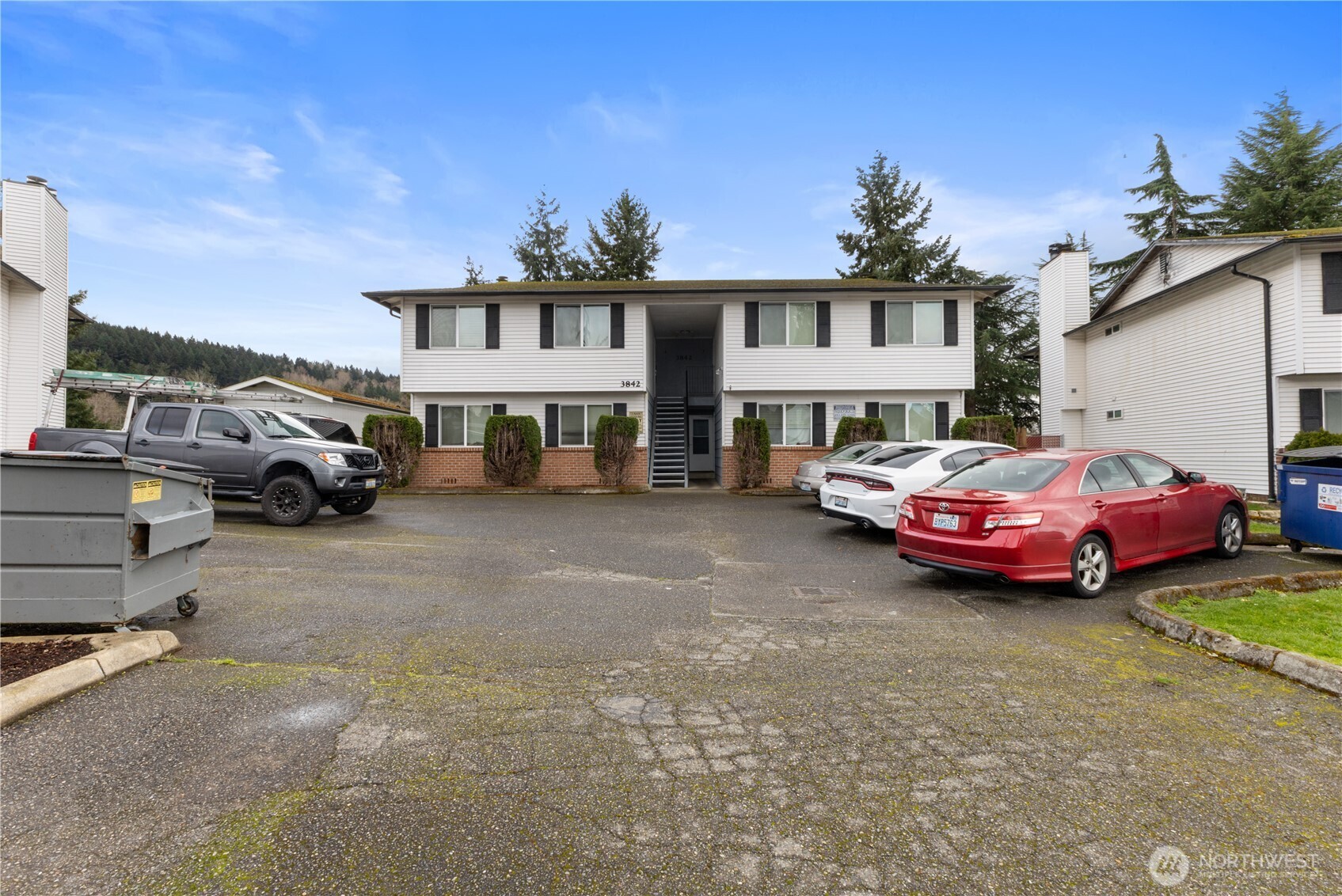 3838 D Place Property Photo 3