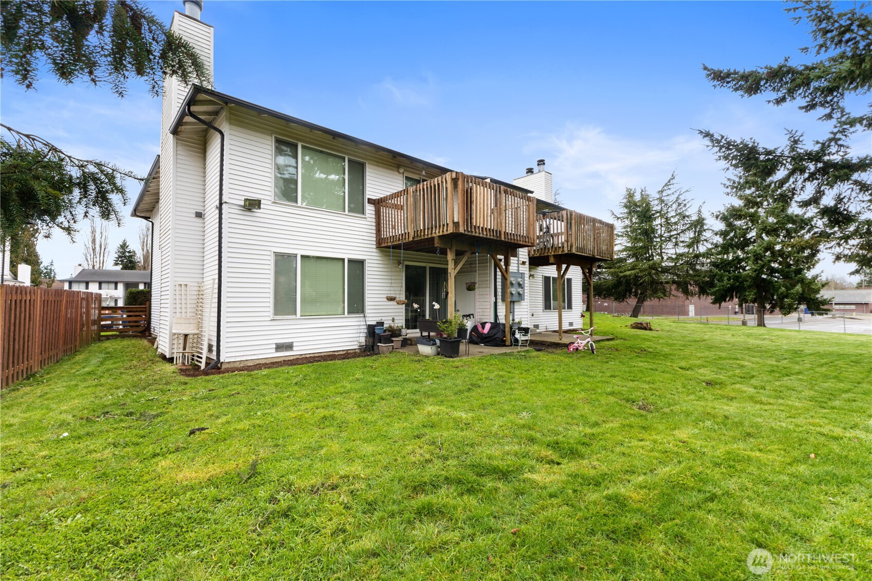 3838 D Place Property Photo 4