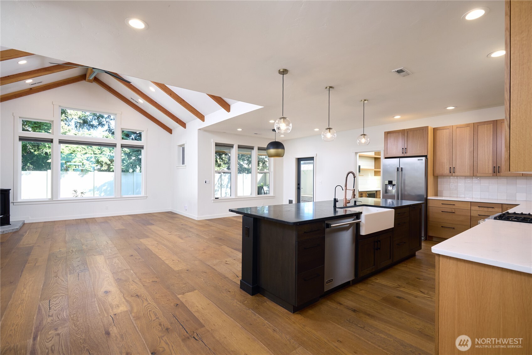 865 Ne Makiah Court Property Photo 8