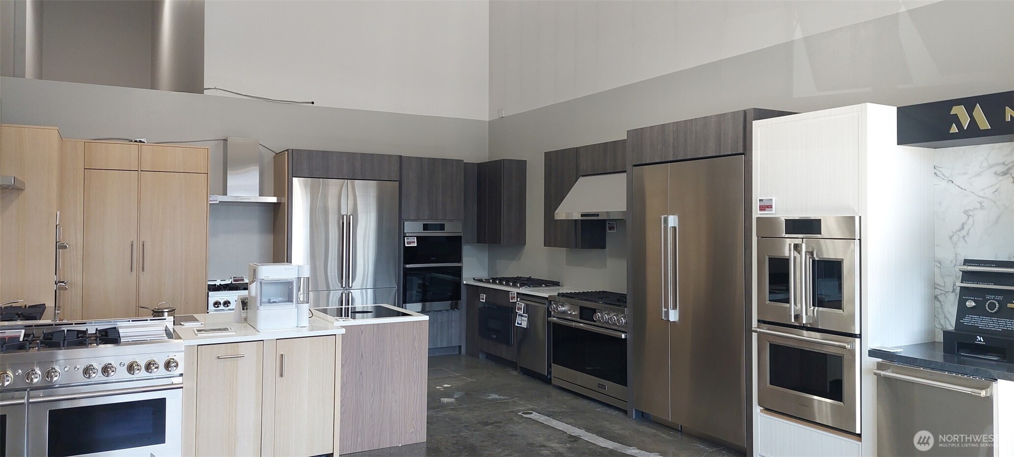 2001 James Street Property Photo 7