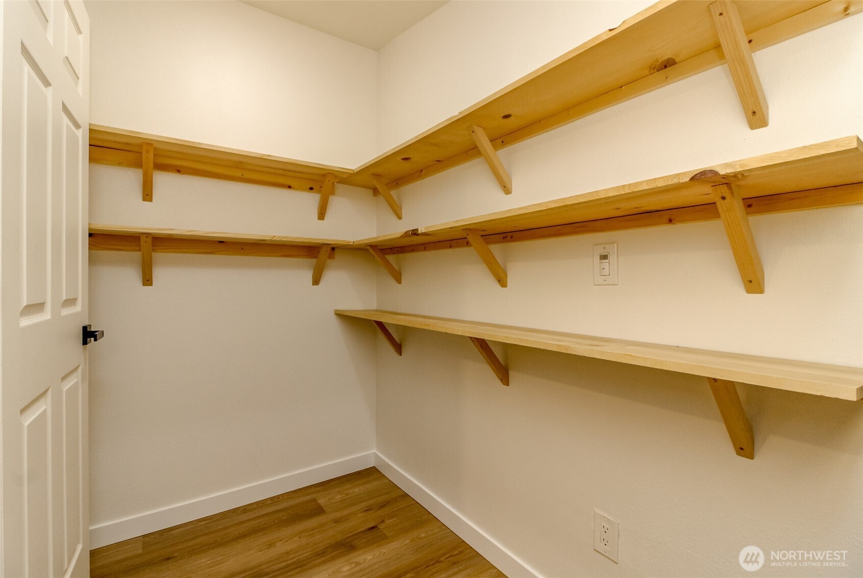 17807 43rd Avenue Property Photo 8