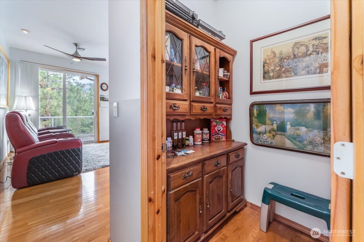 7371 Ridgeview Drive Property Photo 18