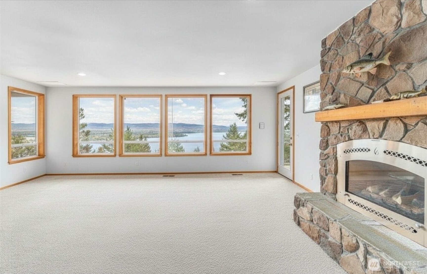 7371 Ridgeview Drive Property Photo 25