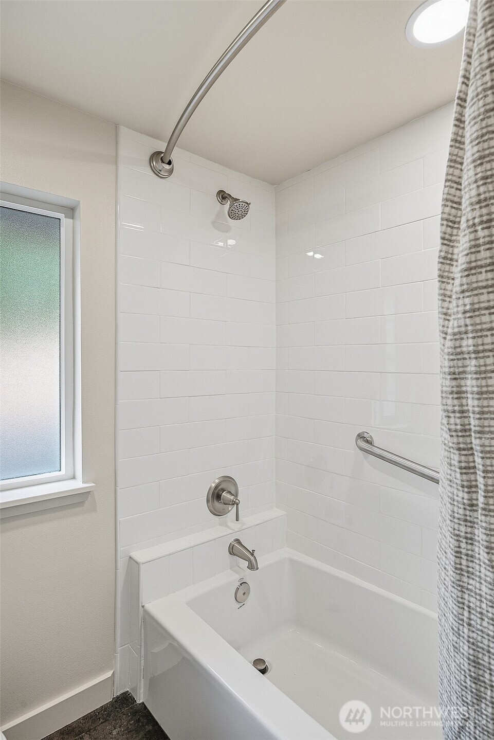 3122 Oas Drive Property Photo 27