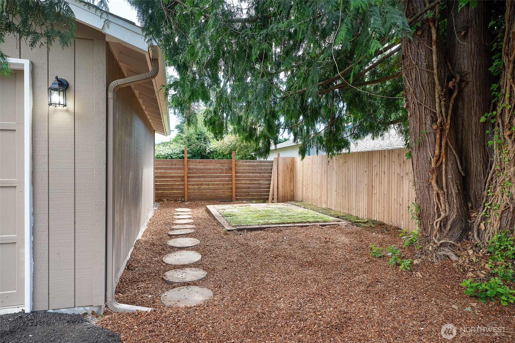 3122 Oas Drive Property Photo 32
