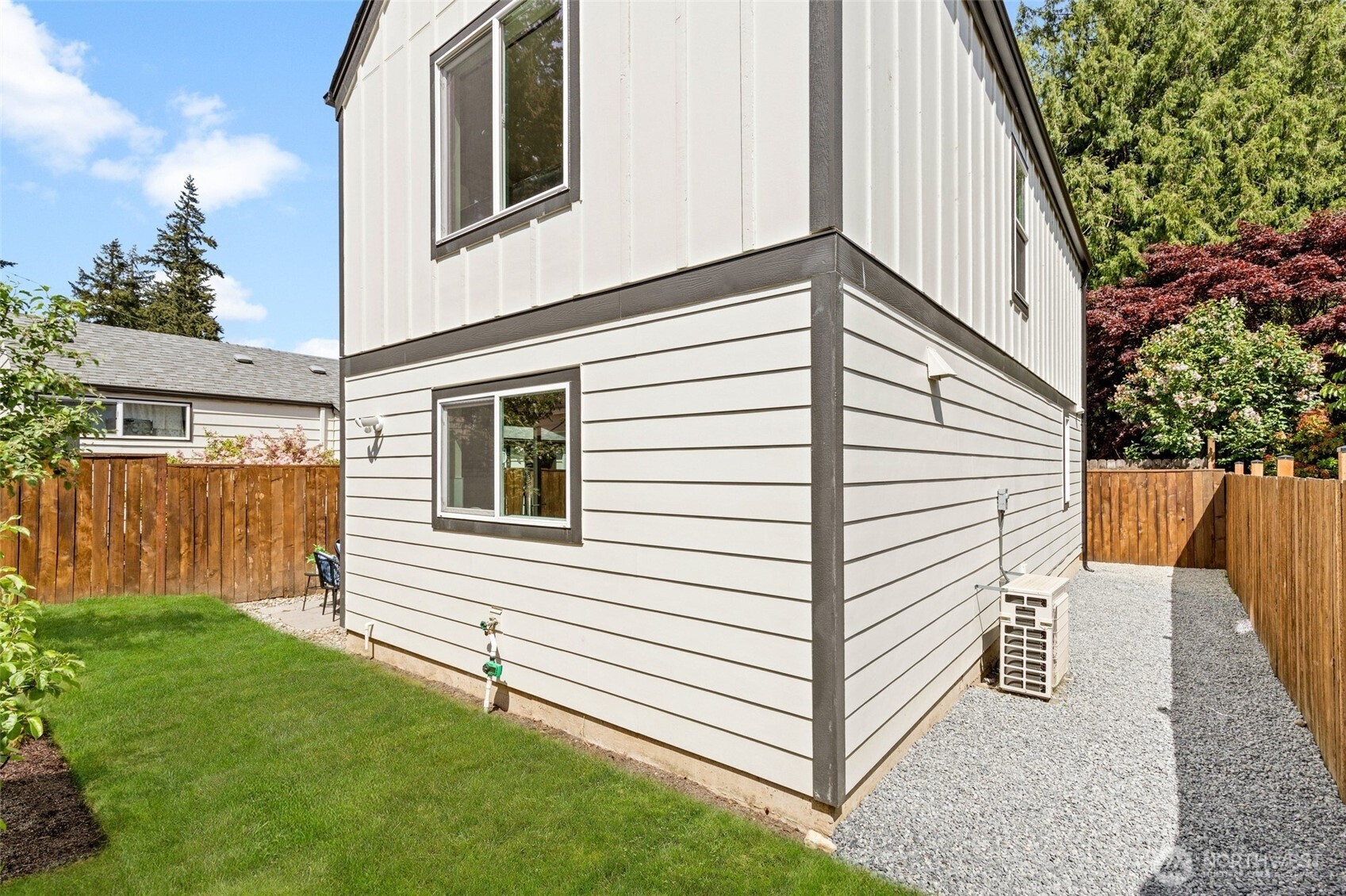 14338 Ashworth Avenue B Property Photo 25