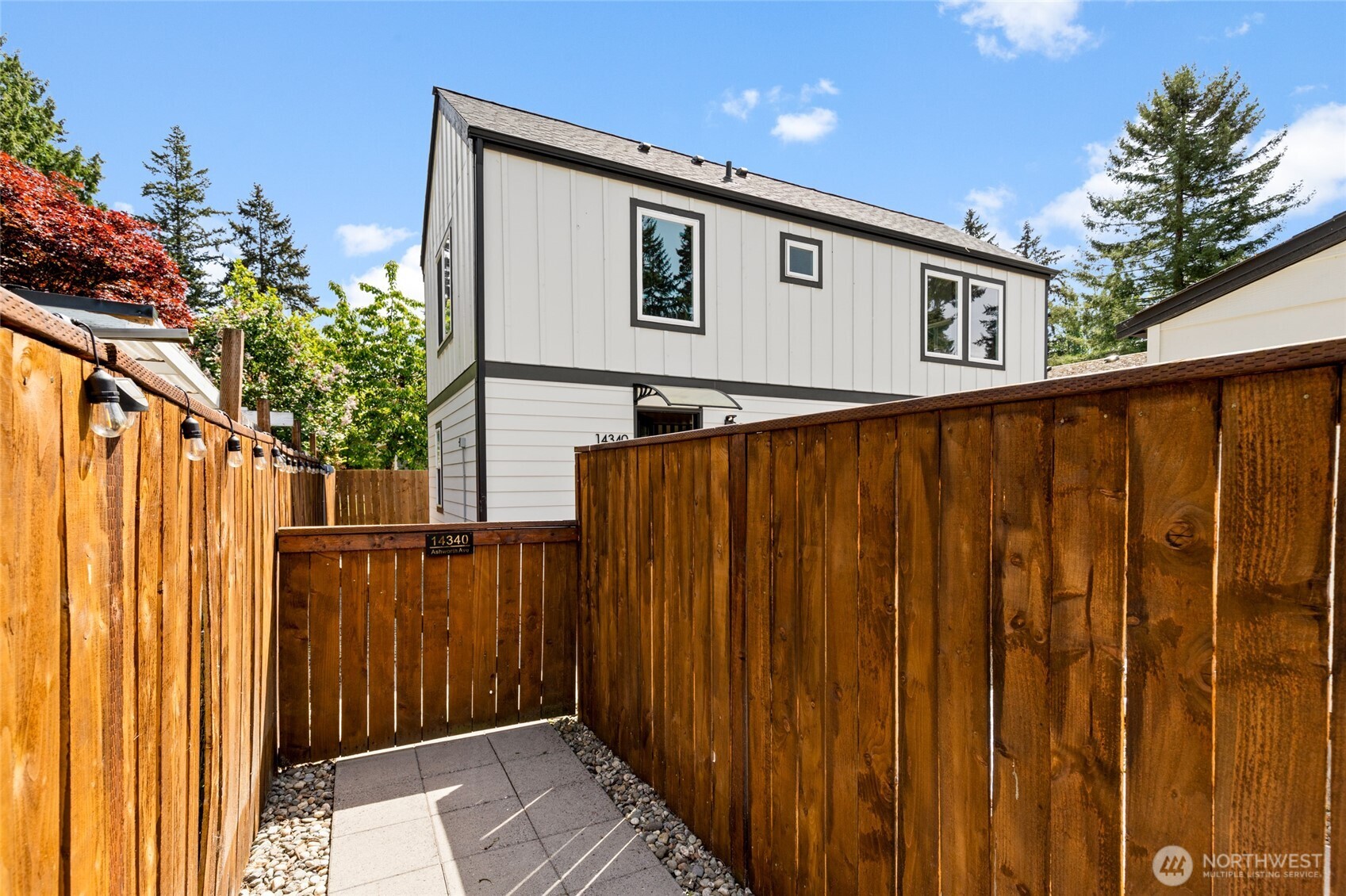 14338 Ashworth Avenue B Property Photo 32
