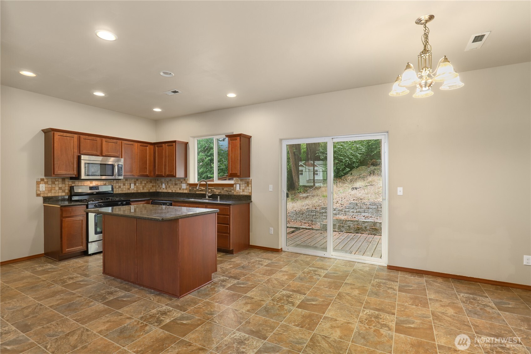 1721 203rd Street Ct Property Photo 6