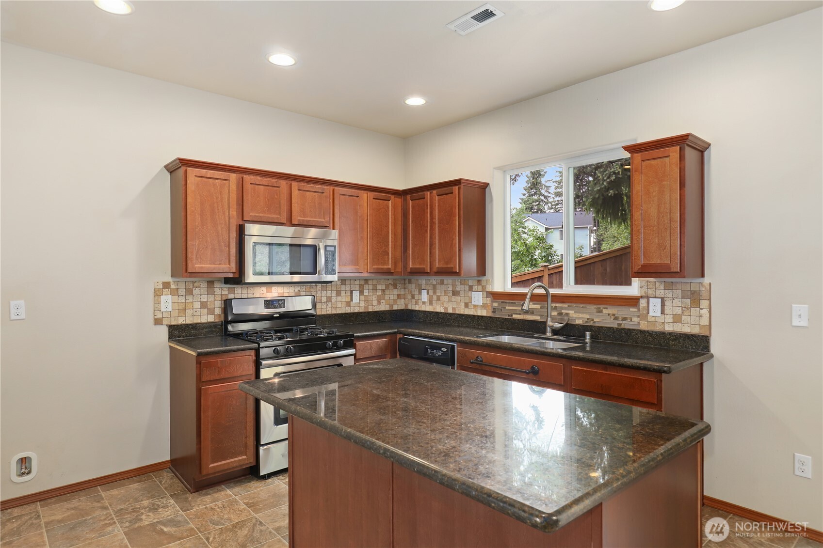 1721 203rd Street Ct Property Photo 7