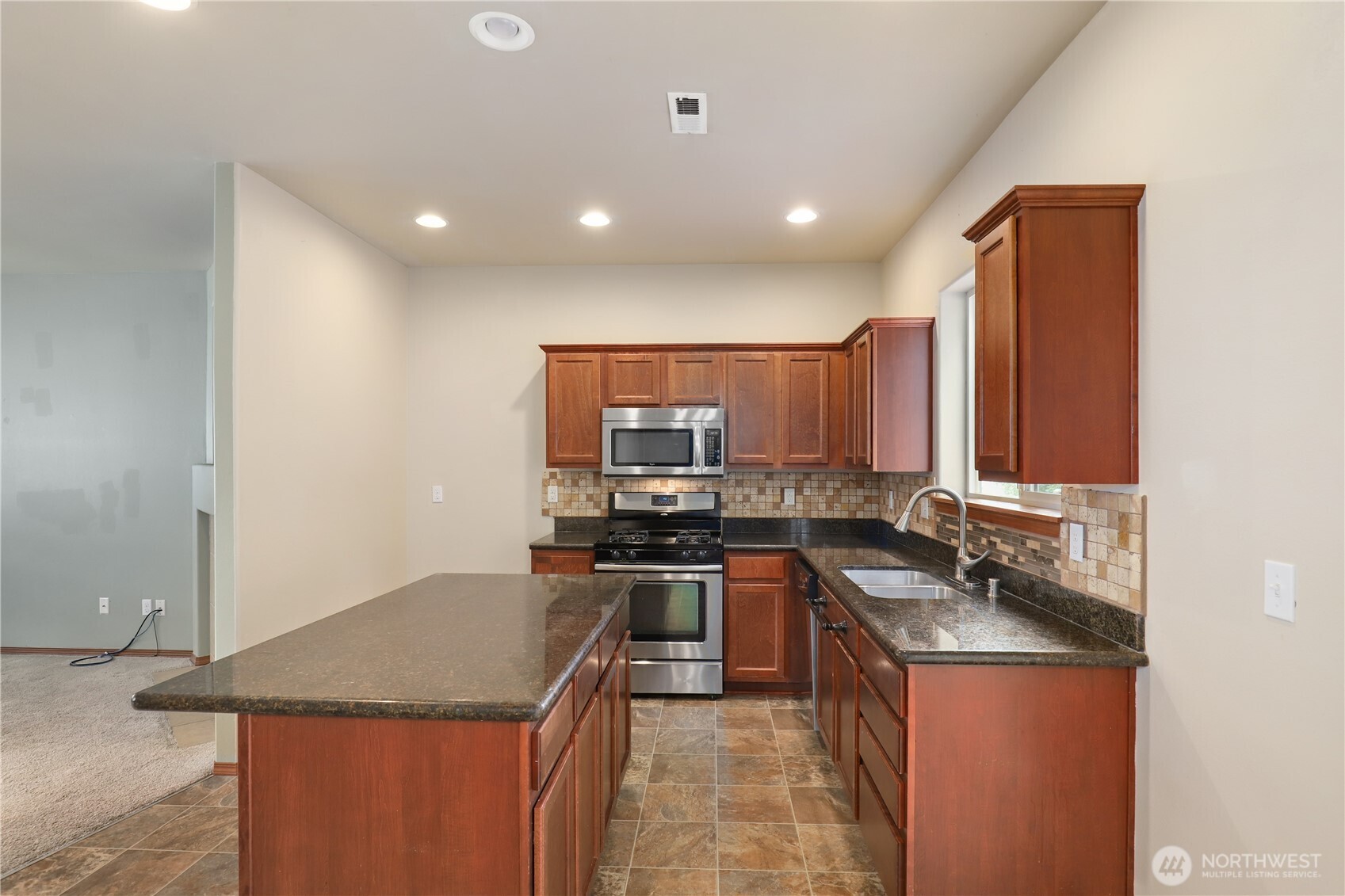 1721 203rd Street Ct Property Photo 8