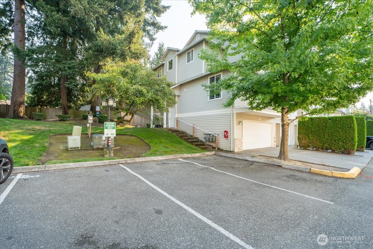 10410 Holly Drive E Property Photo 28
