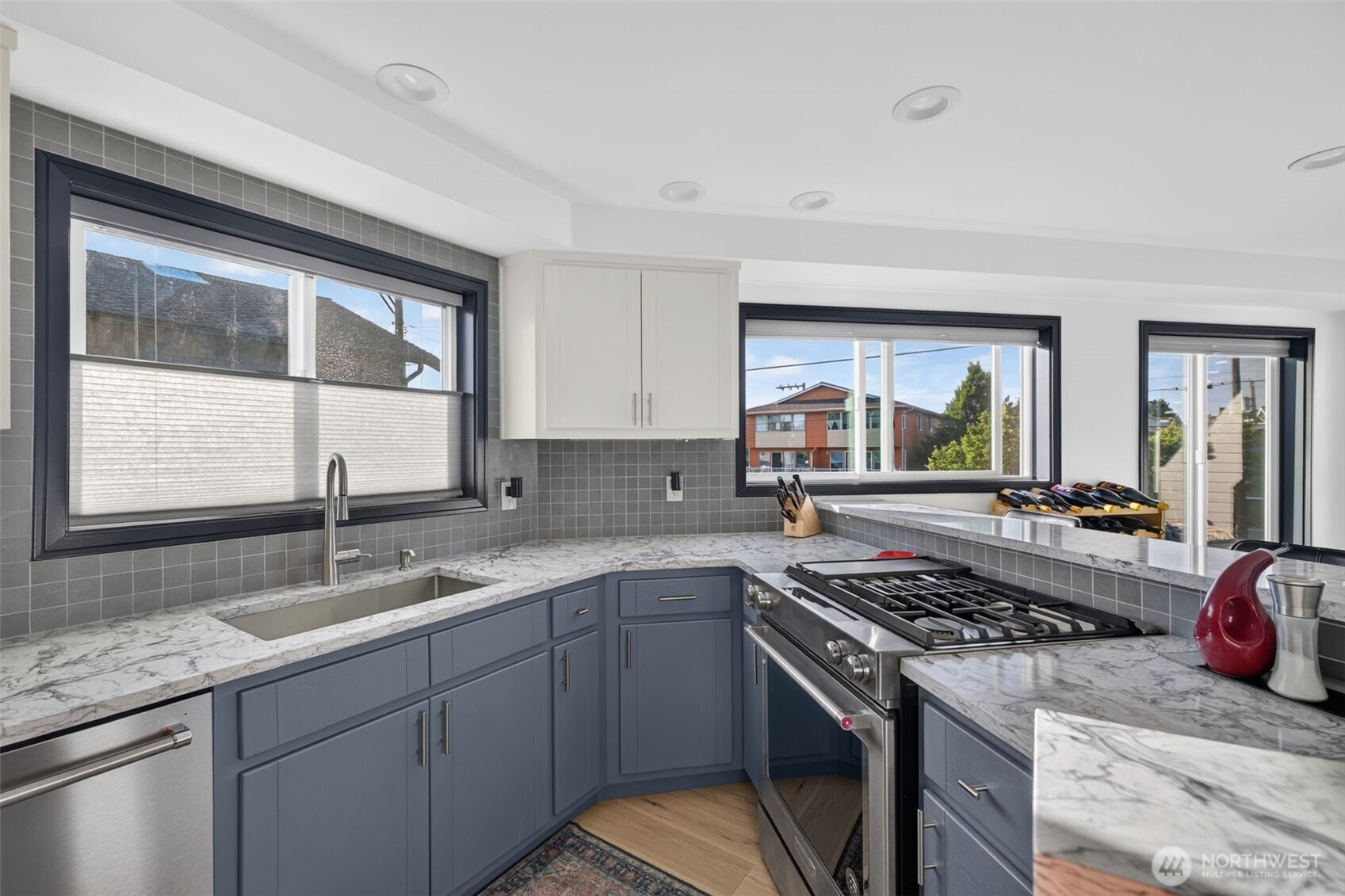 610 Daley Street E Property Photo 10