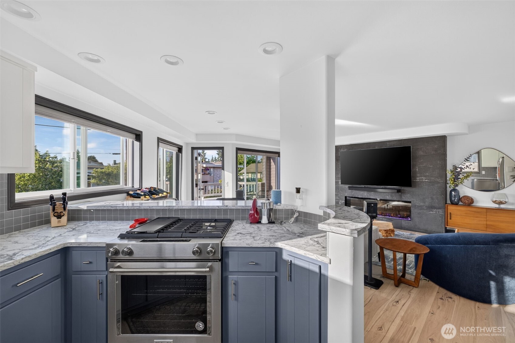 610 Daley Street E Property Photo 11
