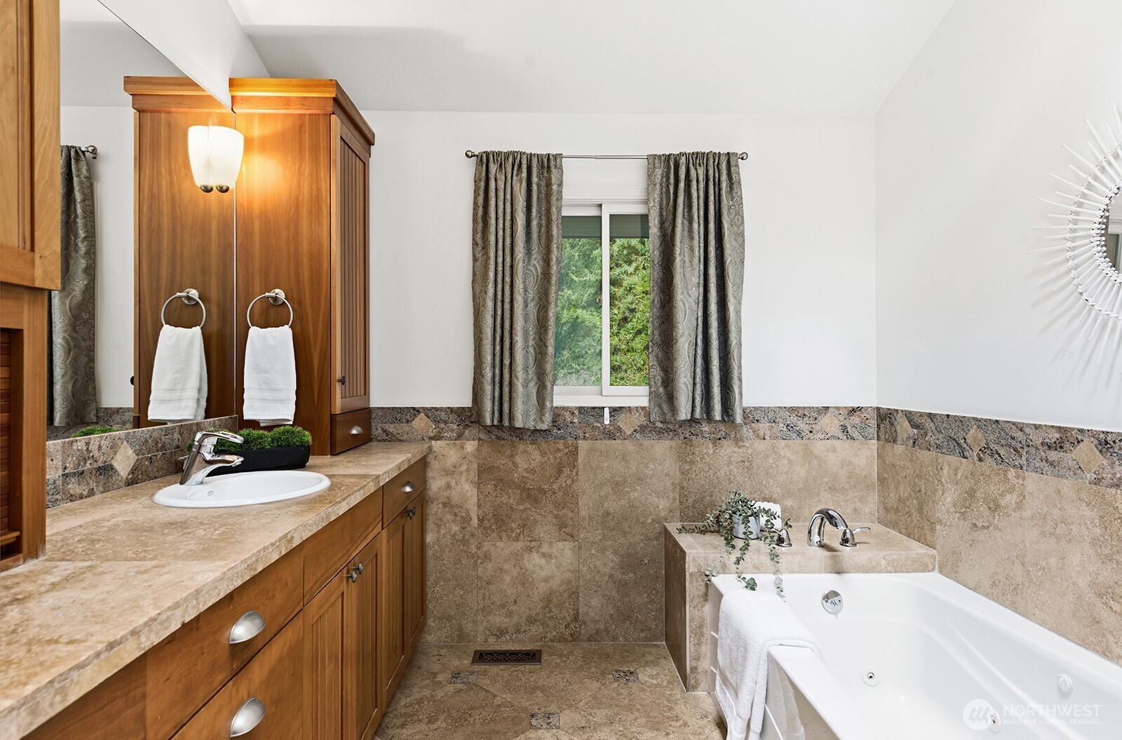 3820 E Ames Lake Drive Property Photo 16
