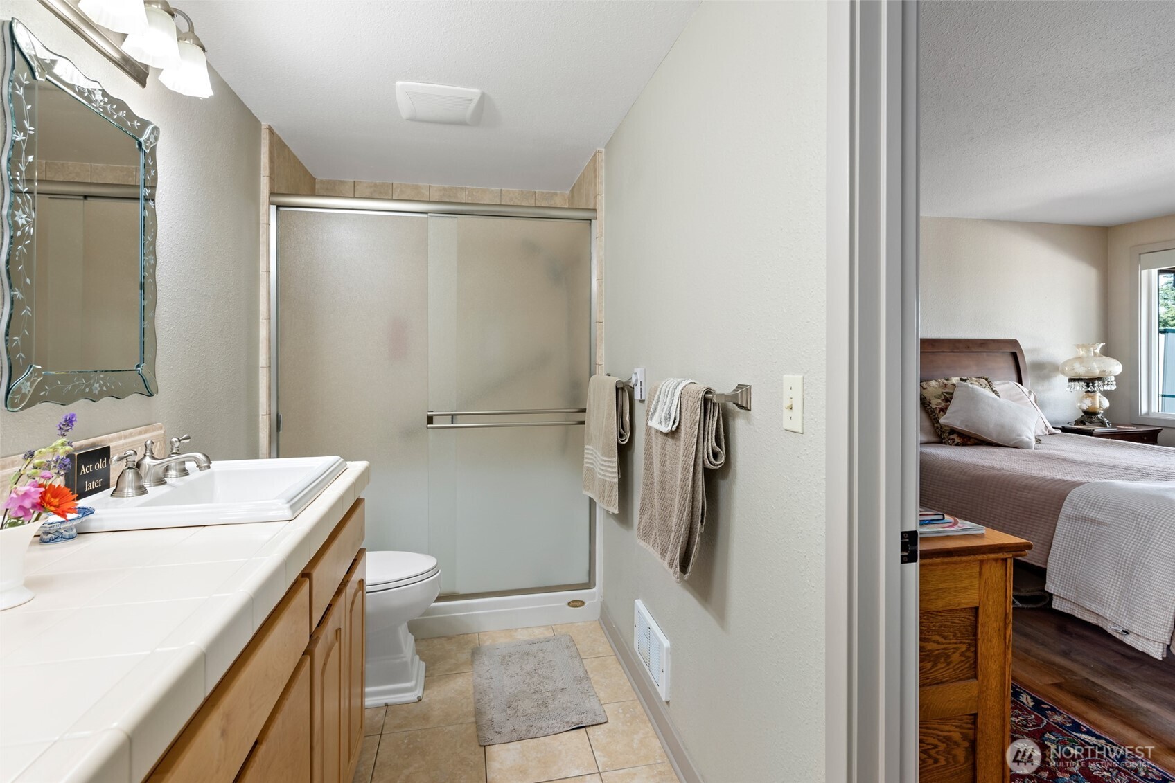 1045 Ne Summit Loop Property Photo 29