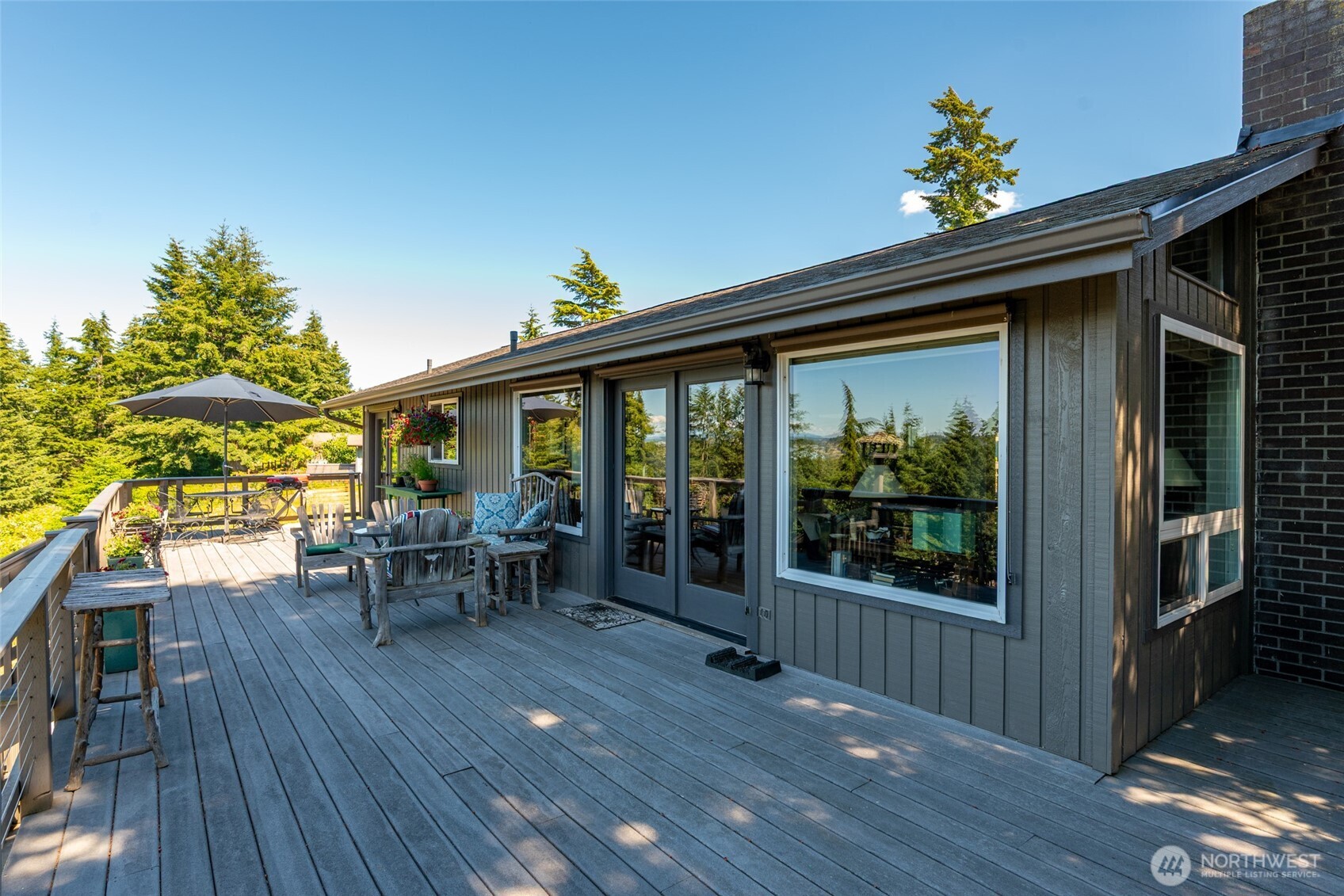 1045 Ne Summit Loop Property Photo 33