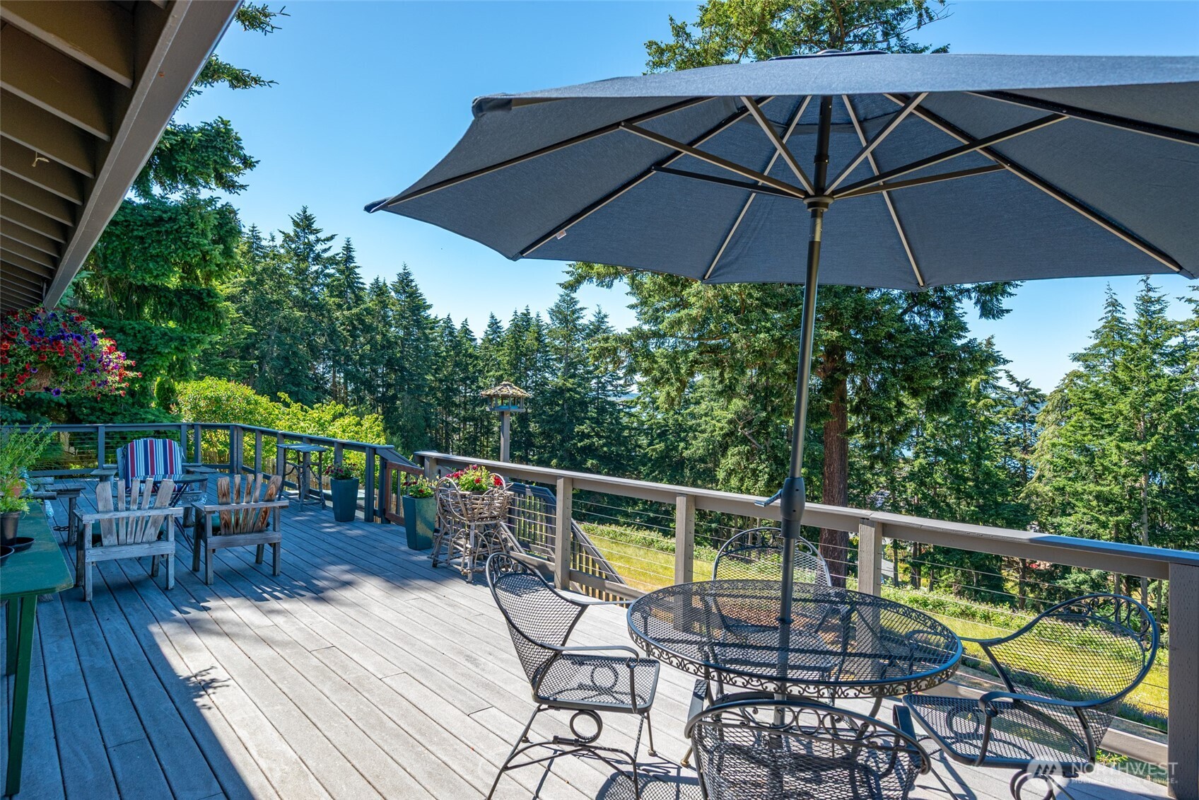 1045 Ne Summit Loop Property Photo 34