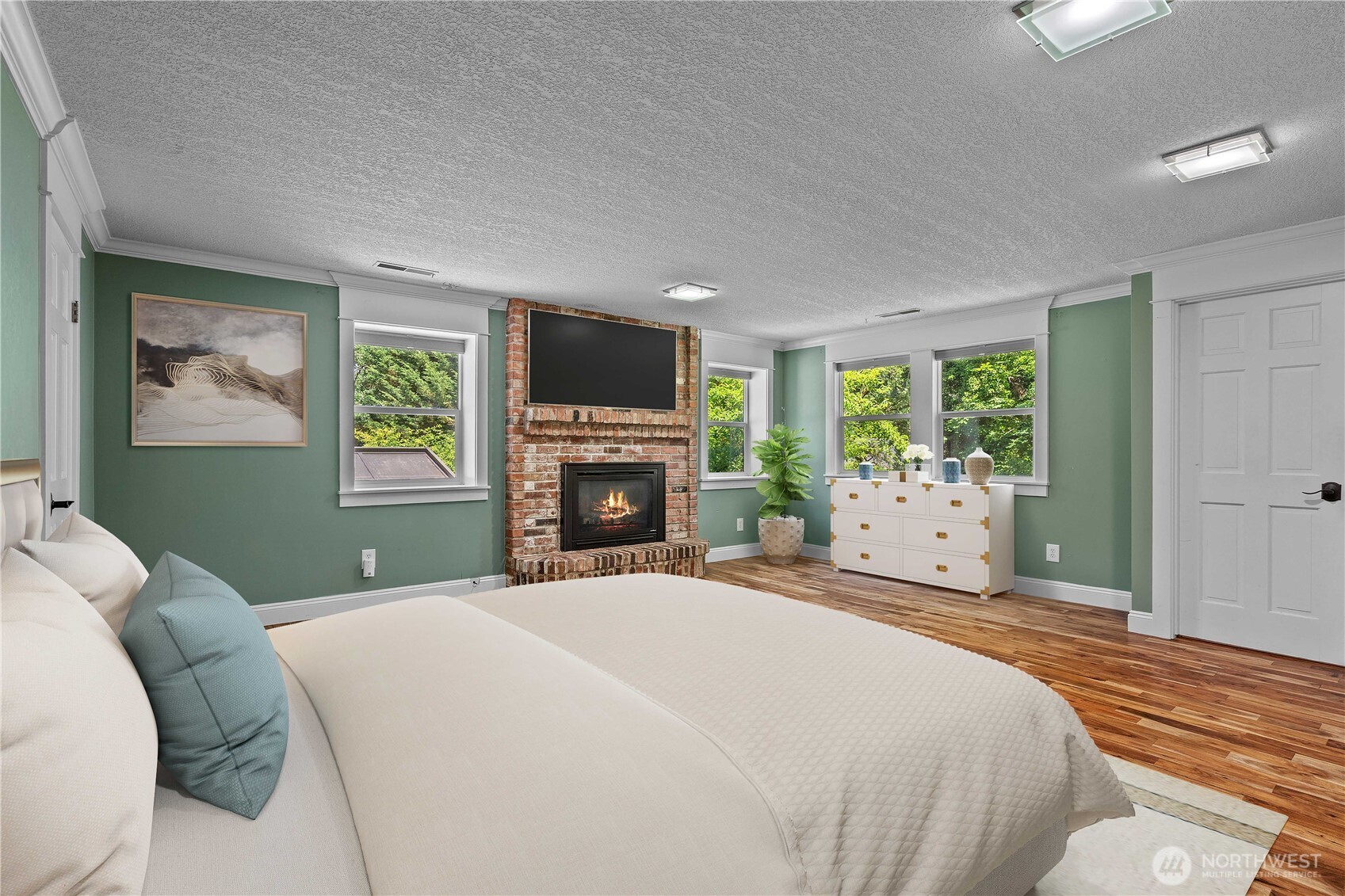 12222 Gravelly Lake Drive Property Photo 16