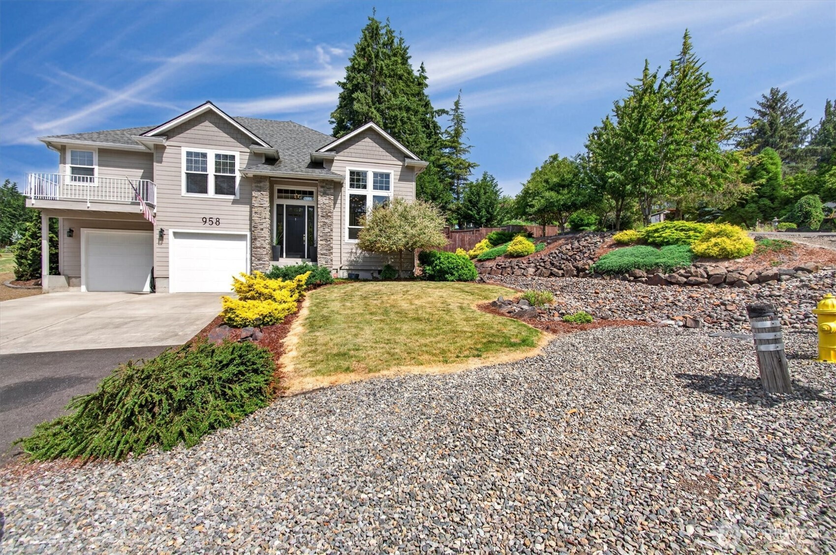 958 Cascade Drive Property Photo 3