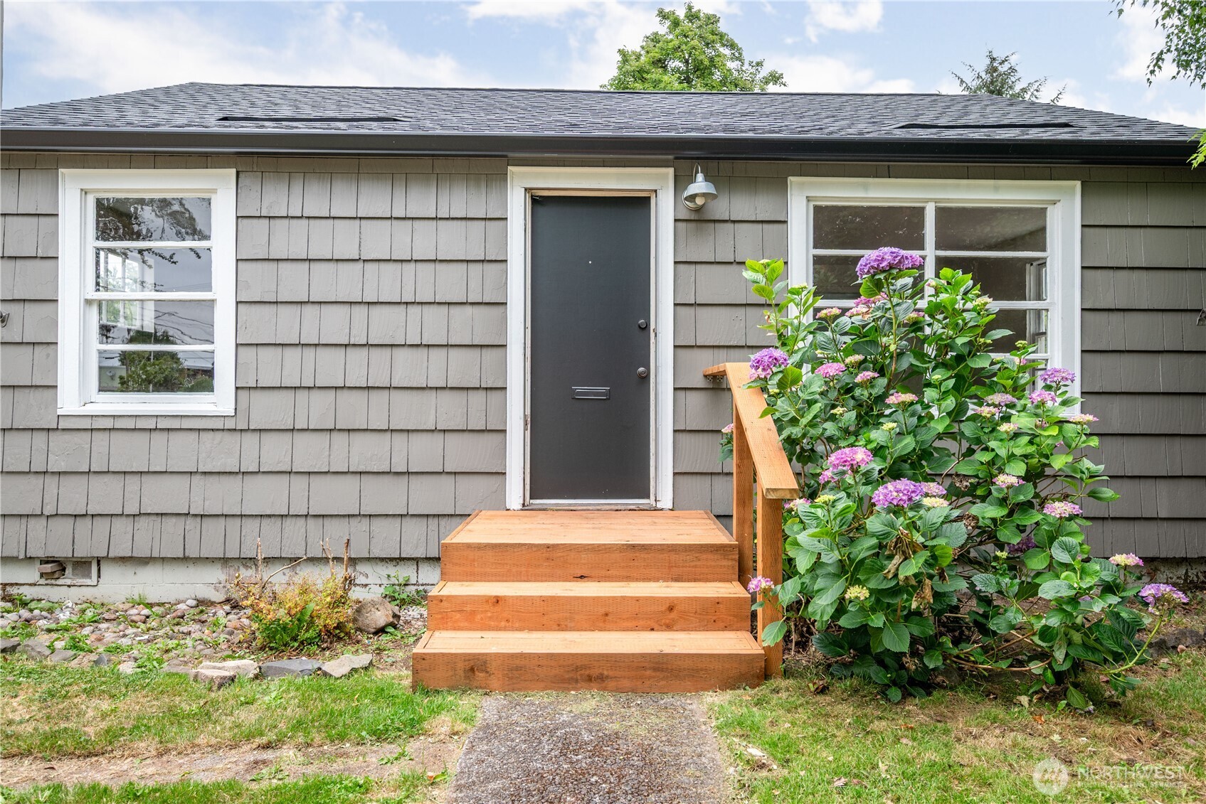 1158 10th Avenue Property Photo 3