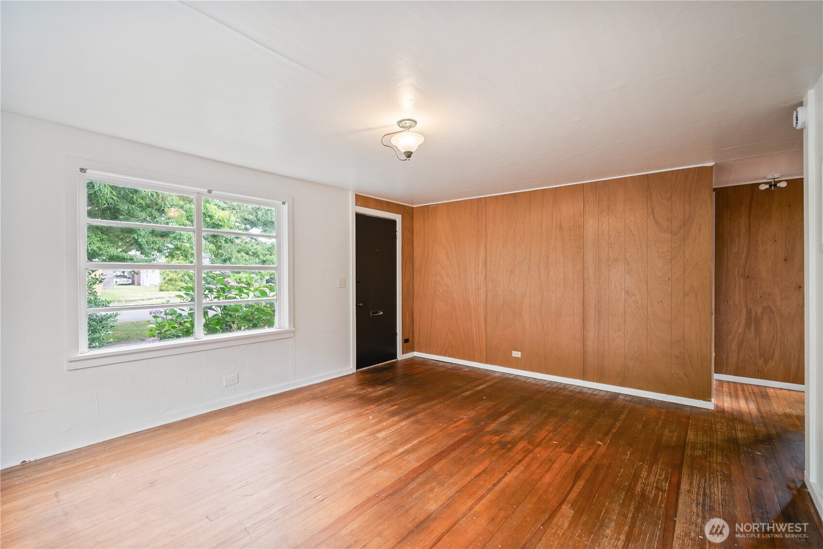 1158 10th Avenue Property Photo 4