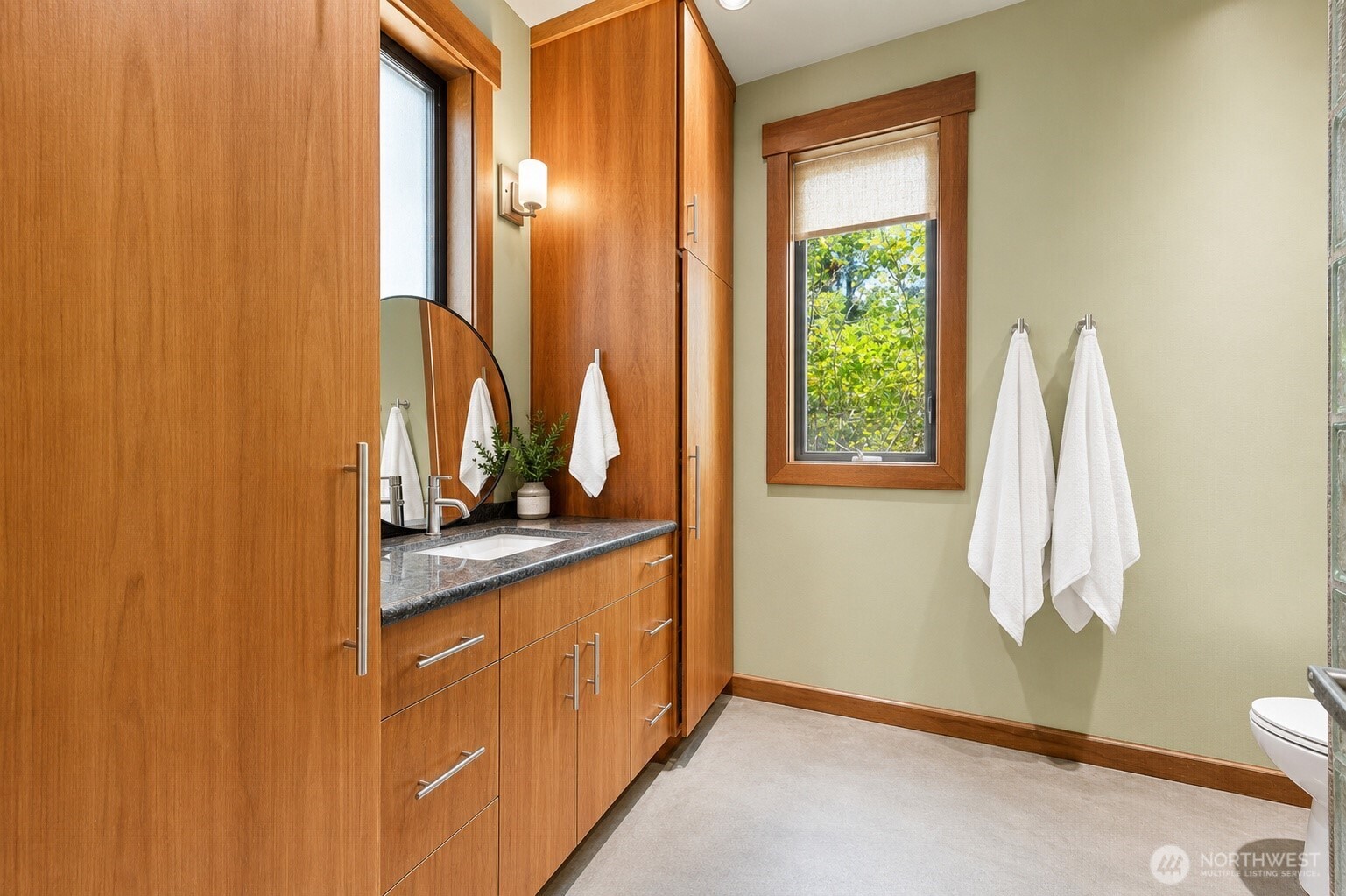 516 1st Street Property Photo 12