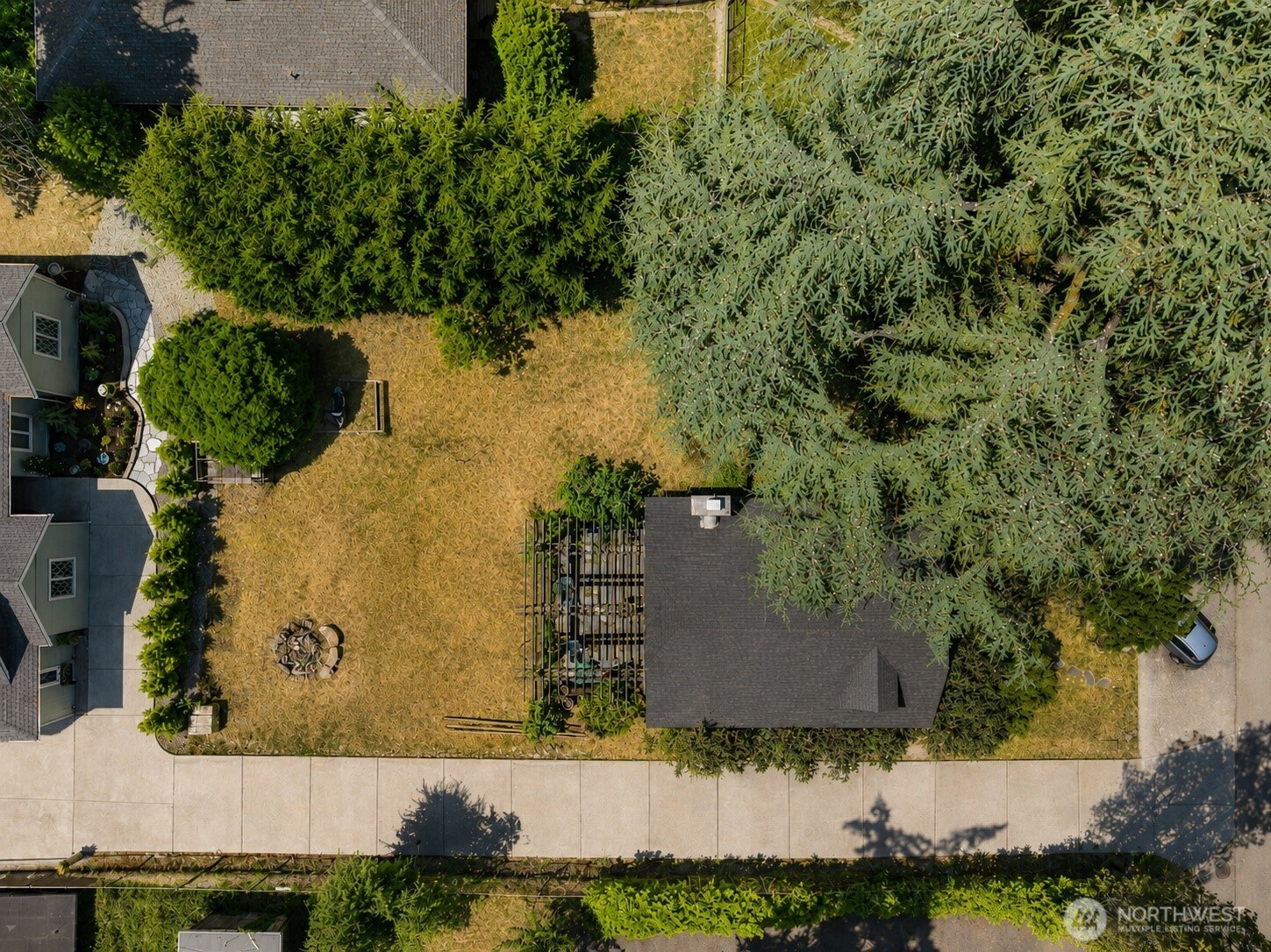 516 1st Street Property Photo 16