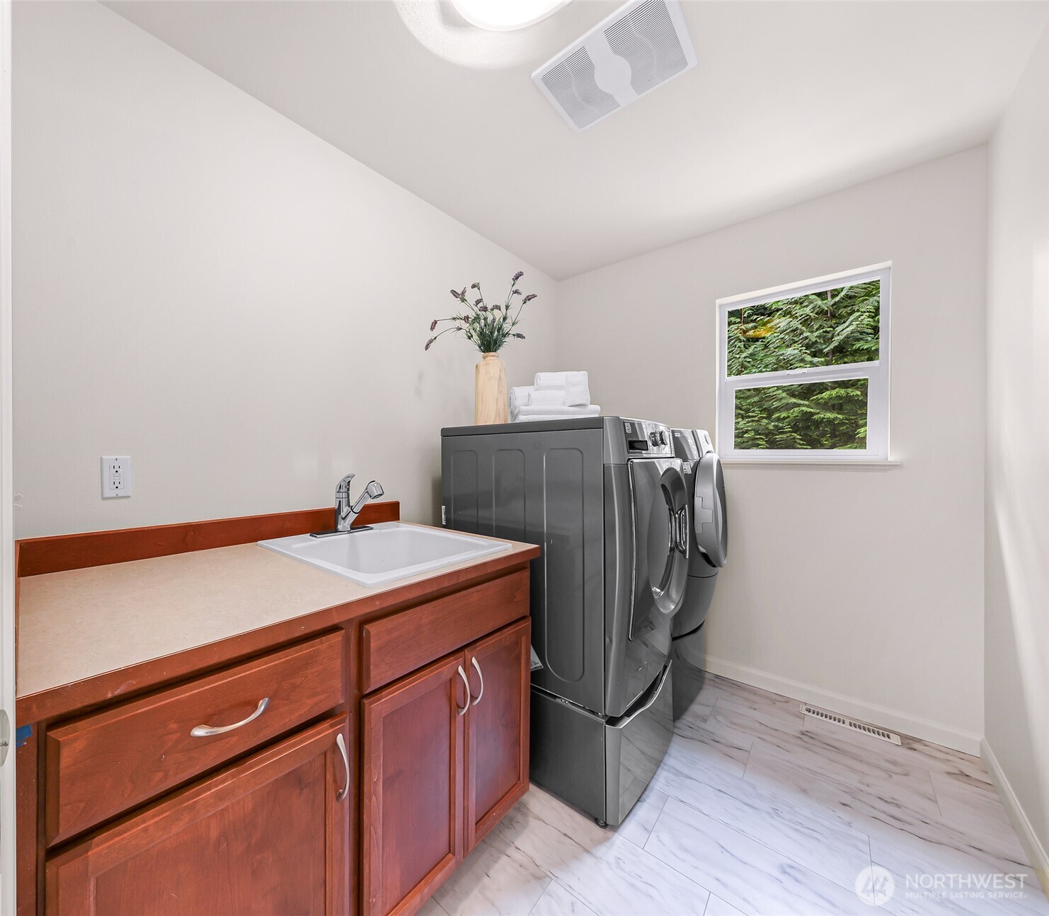 8204 135th Place Property Photo 29