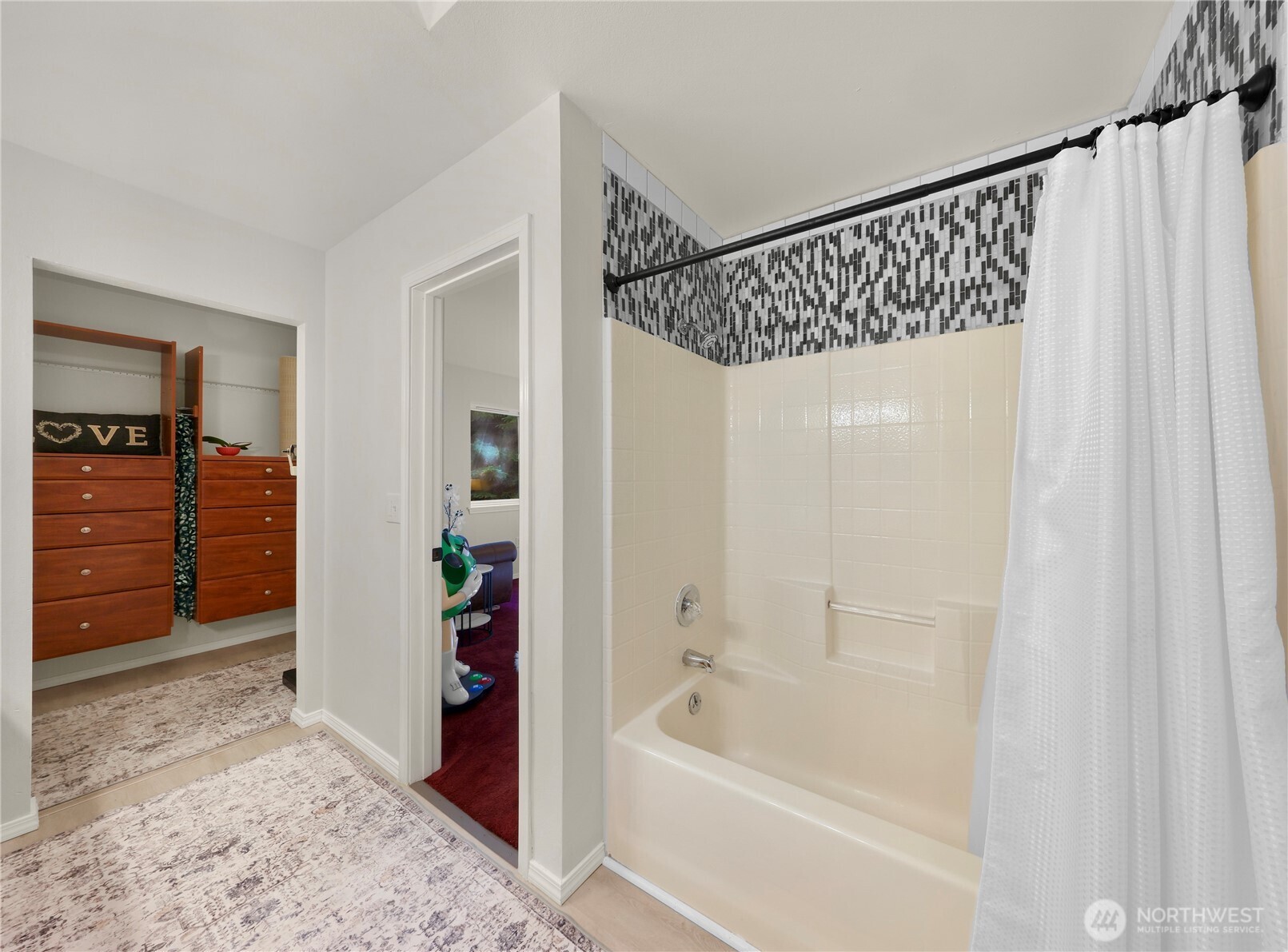 31528 W Lake Ketchum Road Property Photo 17