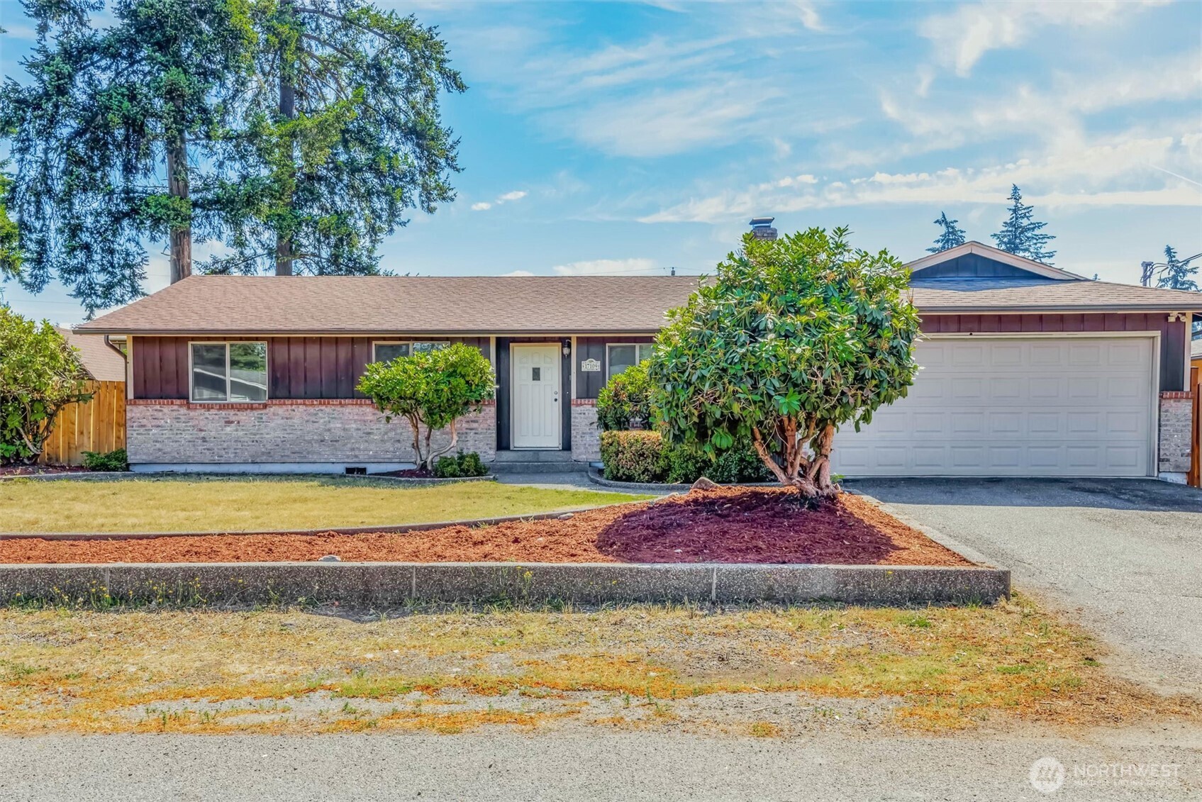 17109 20th Avenue Property Photo 1