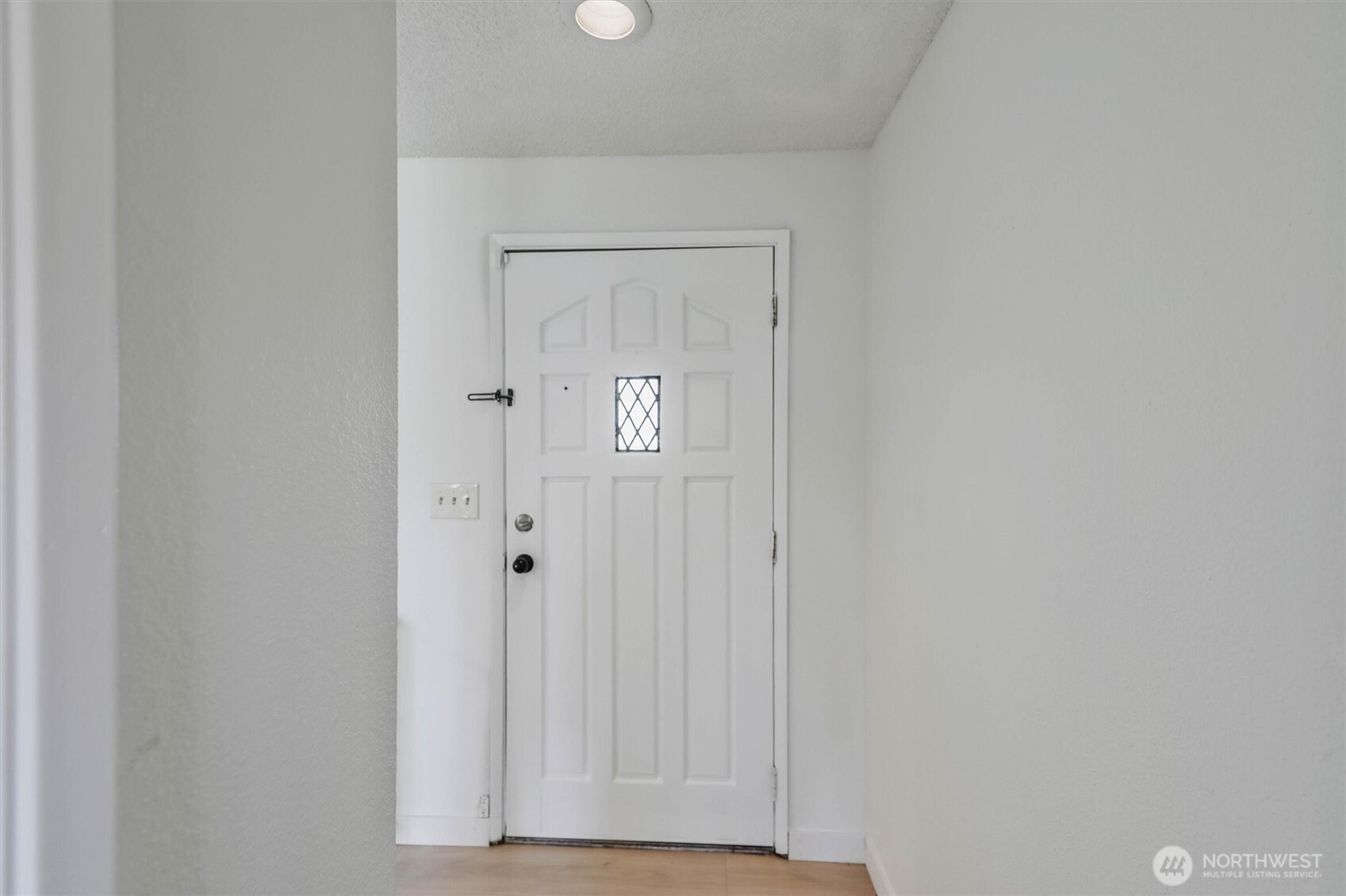 17109 20th Avenue Property Photo 5