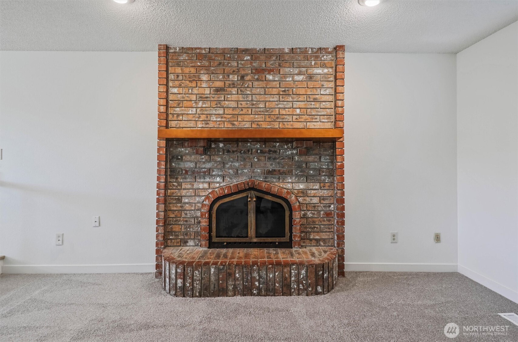 17109 20th Avenue Property Photo 9