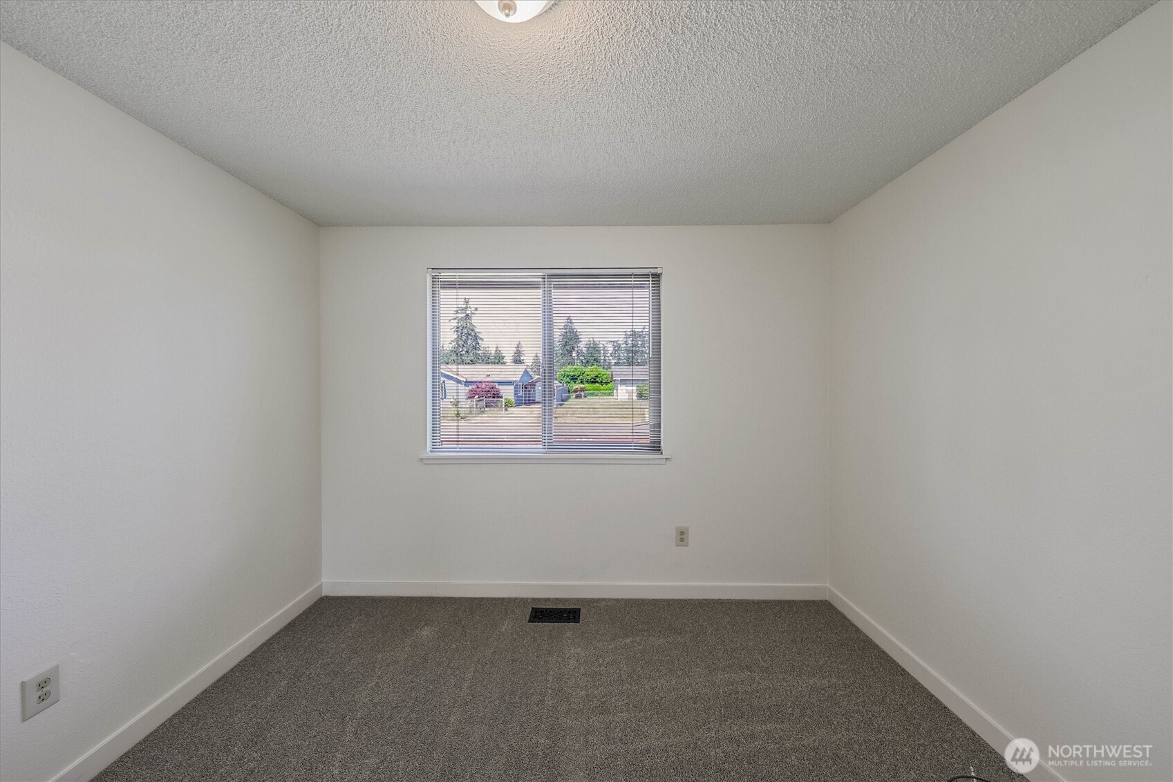 17109 20th Avenue Property Photo 28