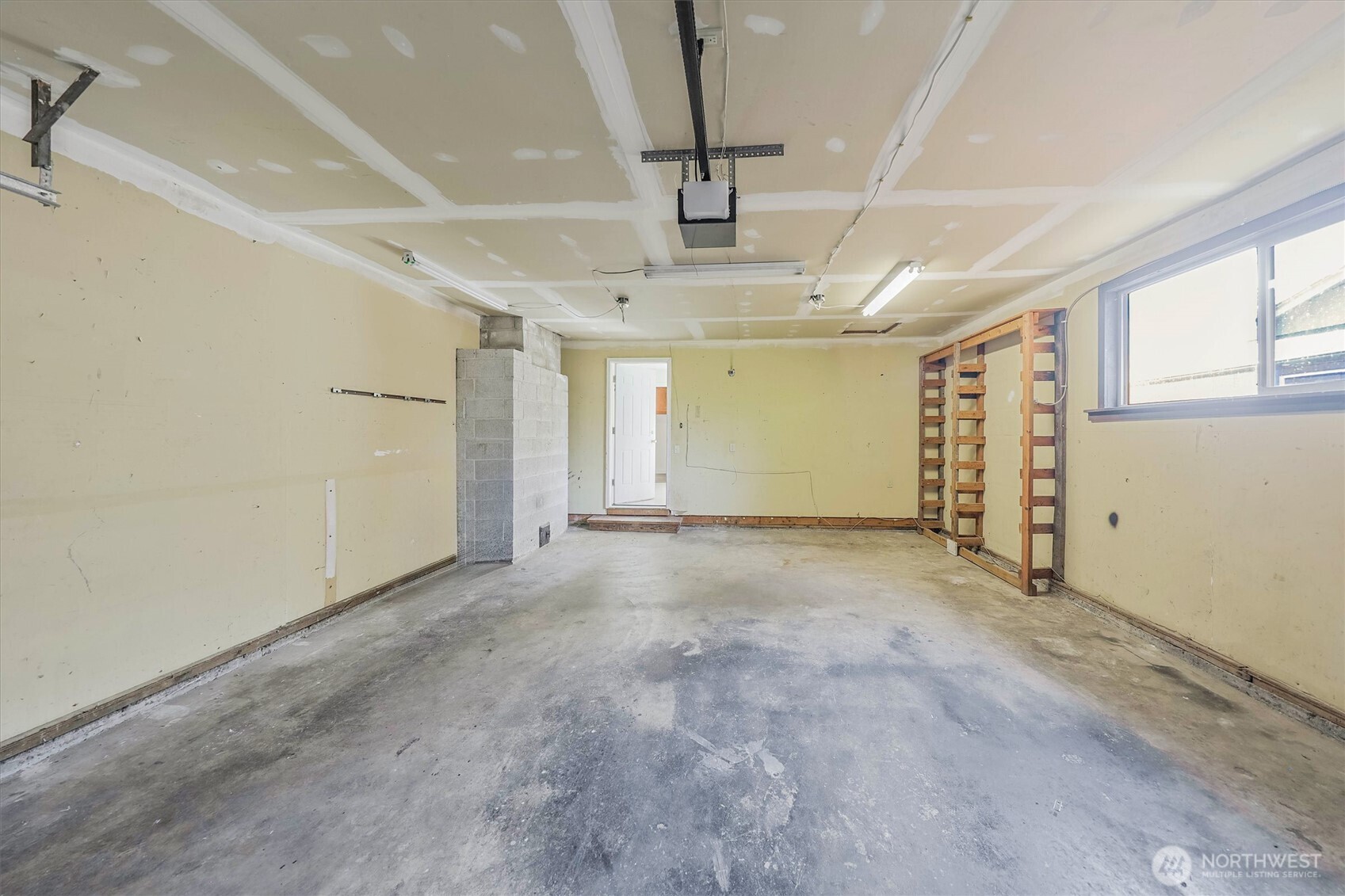 17109 20th Avenue Property Photo 36