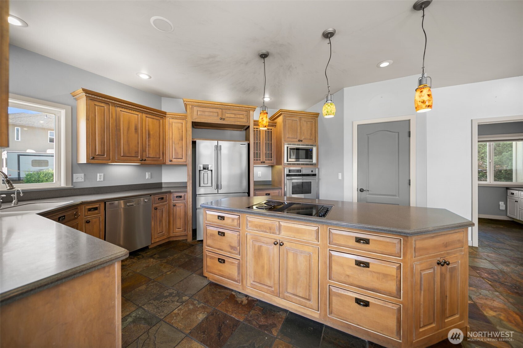 3675 Westridge Place Property Photo 10