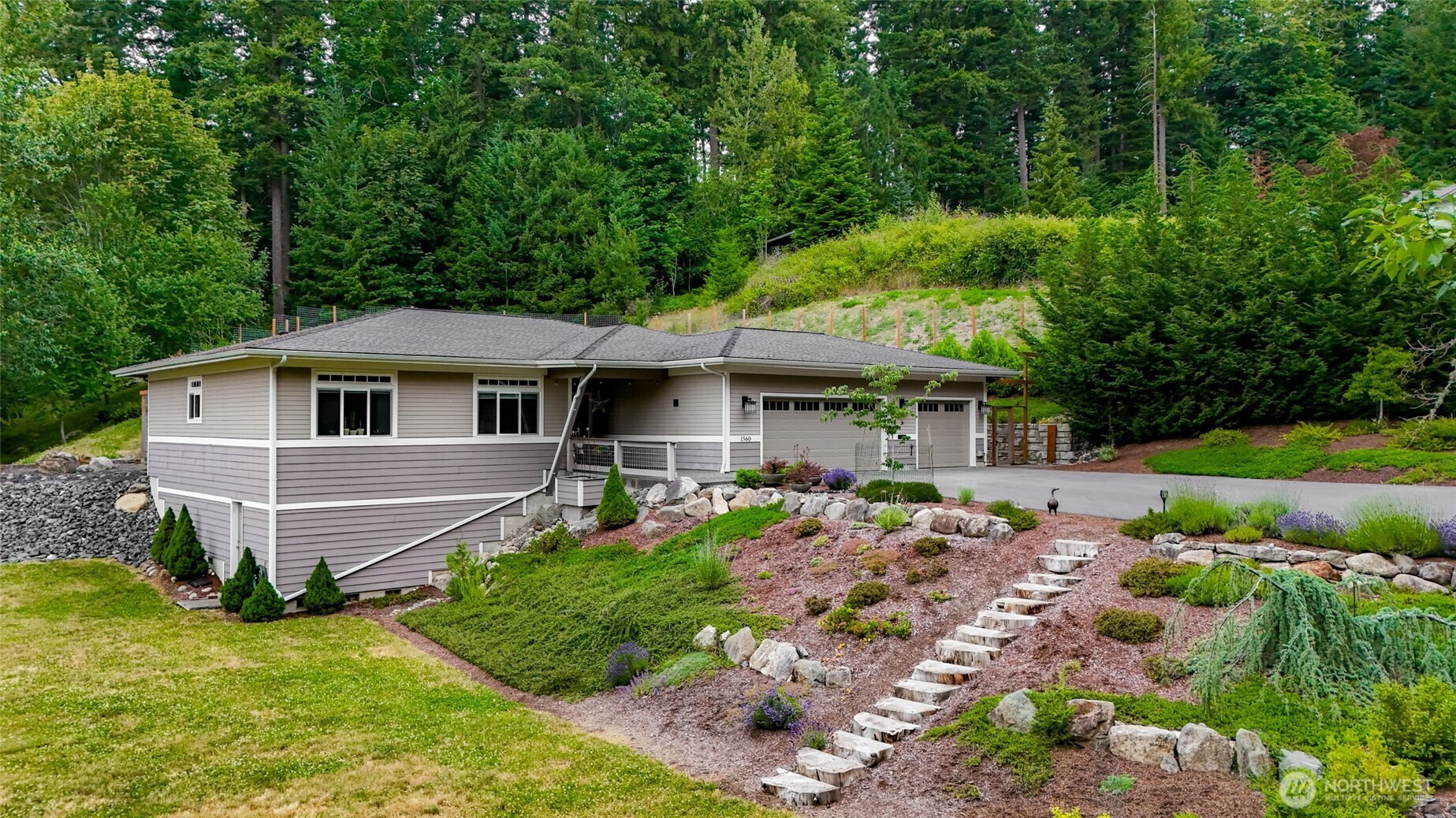 1560 Rocky Road Property Photo 2