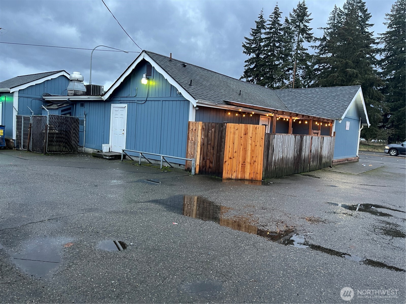 16701 Pacific Avenue Property Photo 3