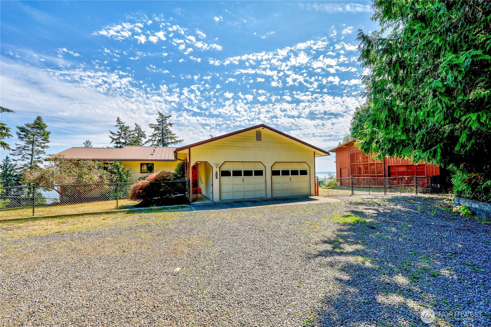 209 Old Oak Bay Road Property Photo 7