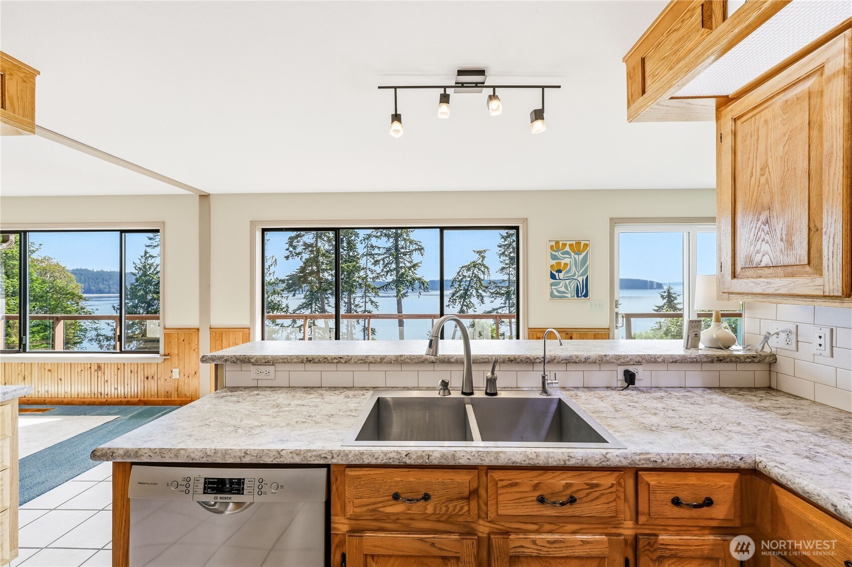 209 Old Oak Bay Road Property Photo 14